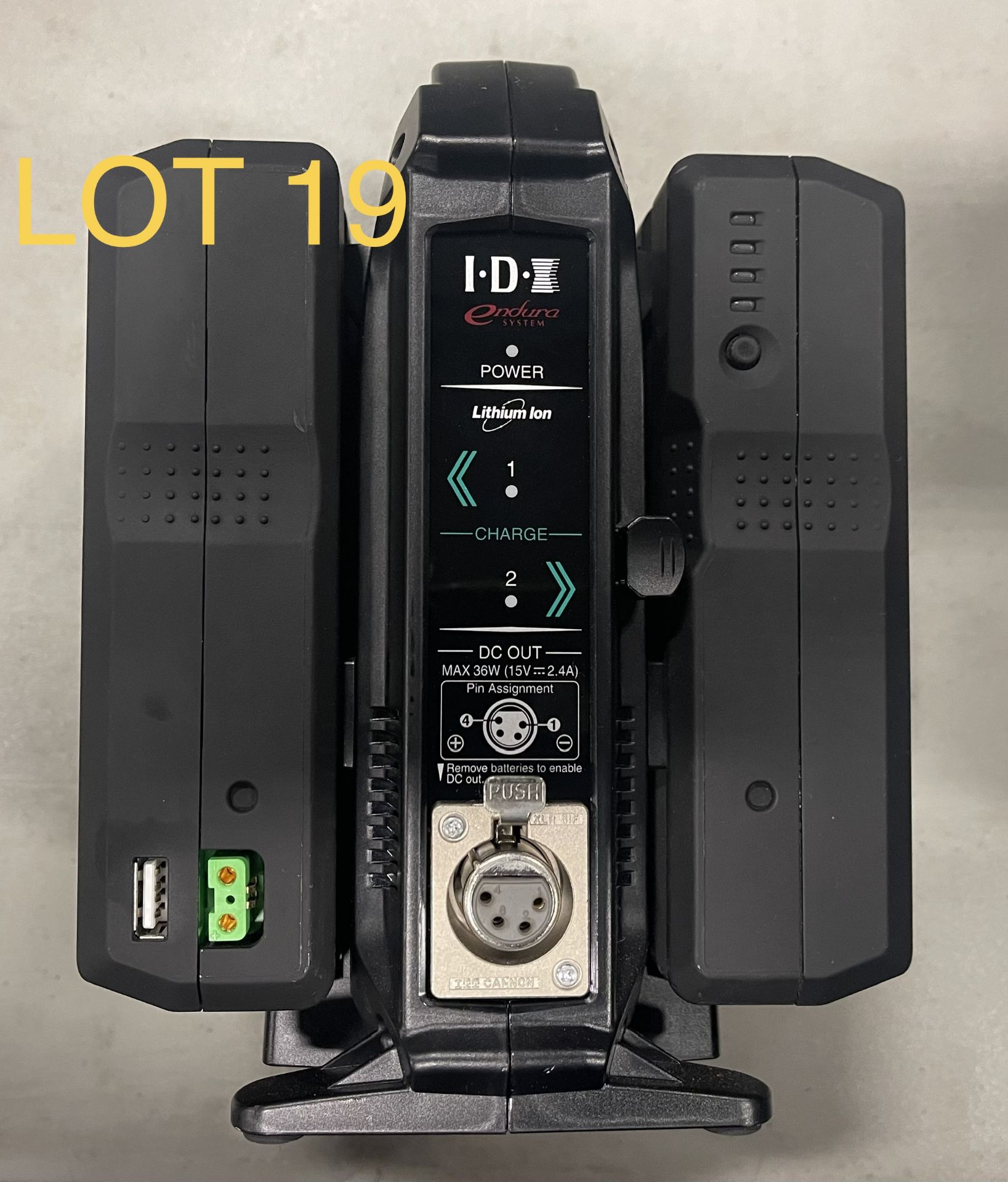 IDX Camera Quick charger with batteries, M: VL-2X, SN: VDXCB91DO460A