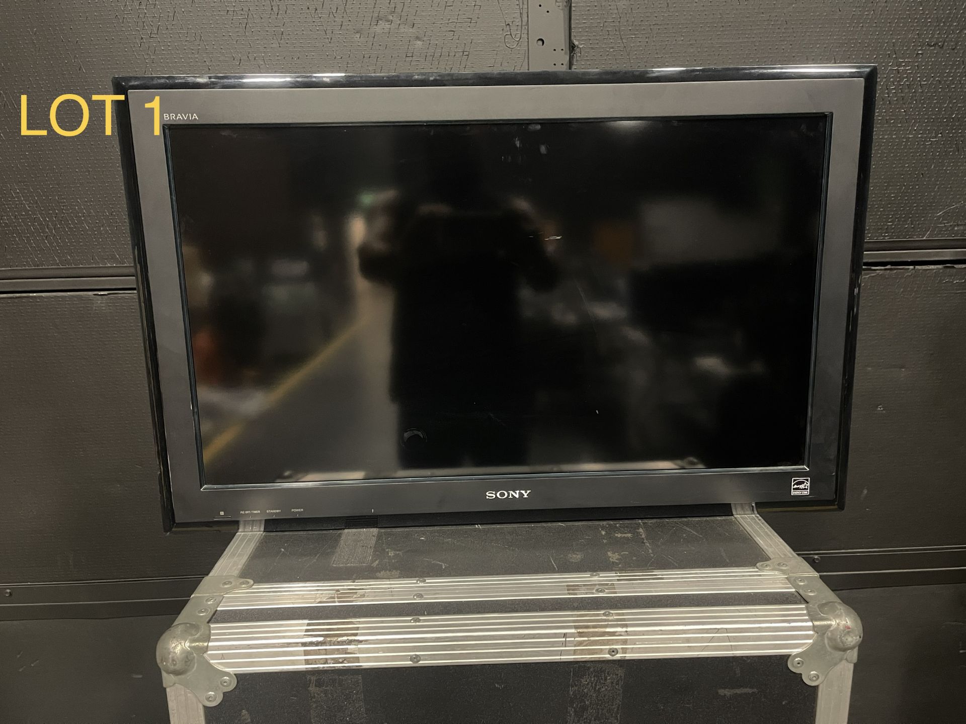 Sony Monitor, M: KDL32L5000, SN: 4173071, 4173070, 8139487