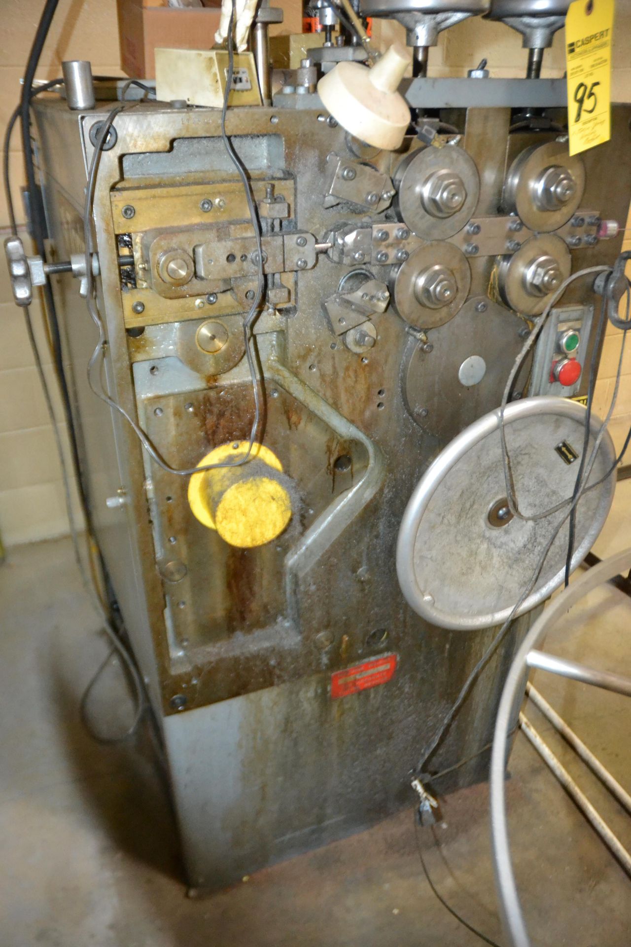 Torin Spring Wending Machine - Image 2 of 2