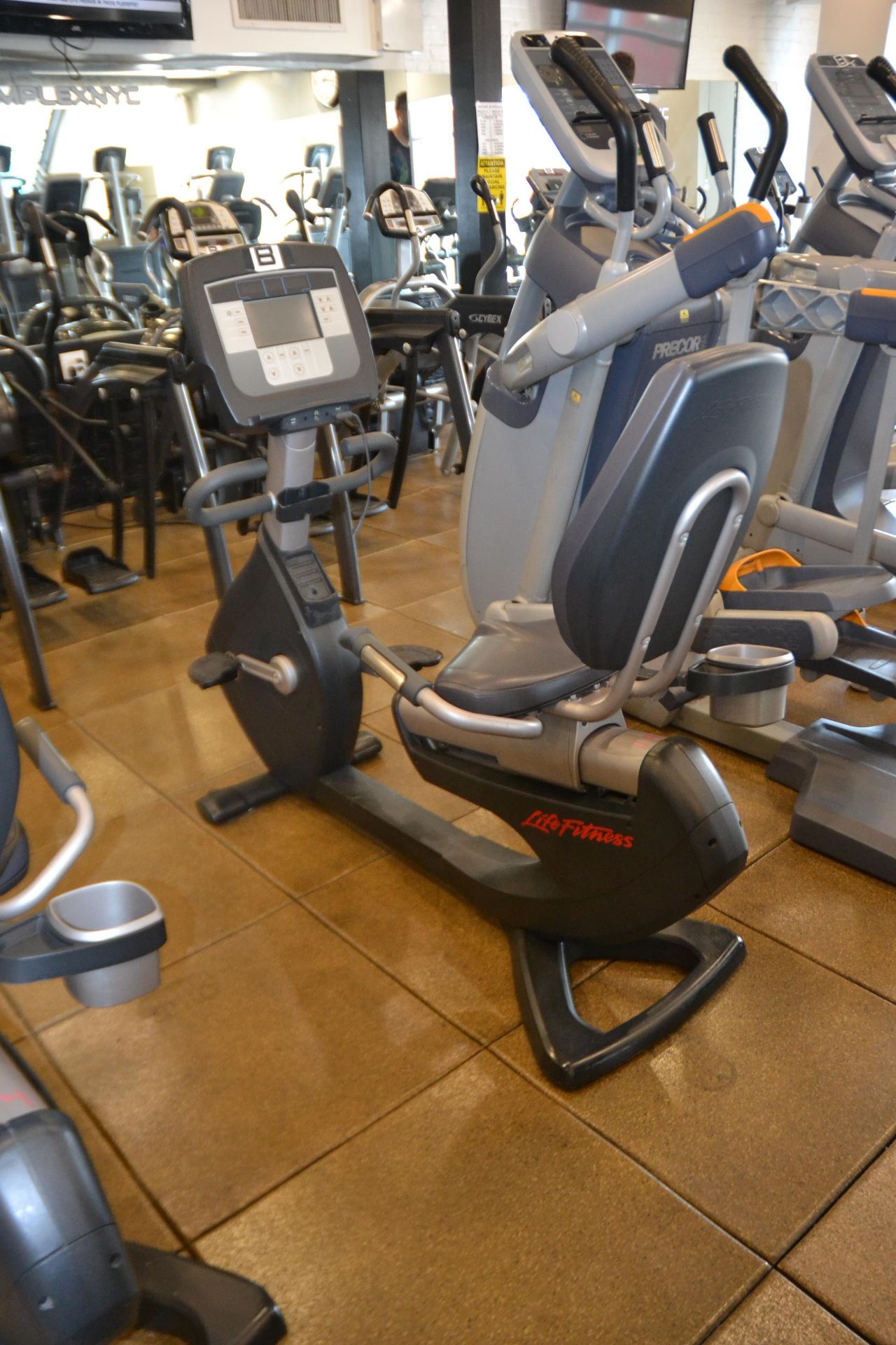 Life Fitness Recumbent Bike