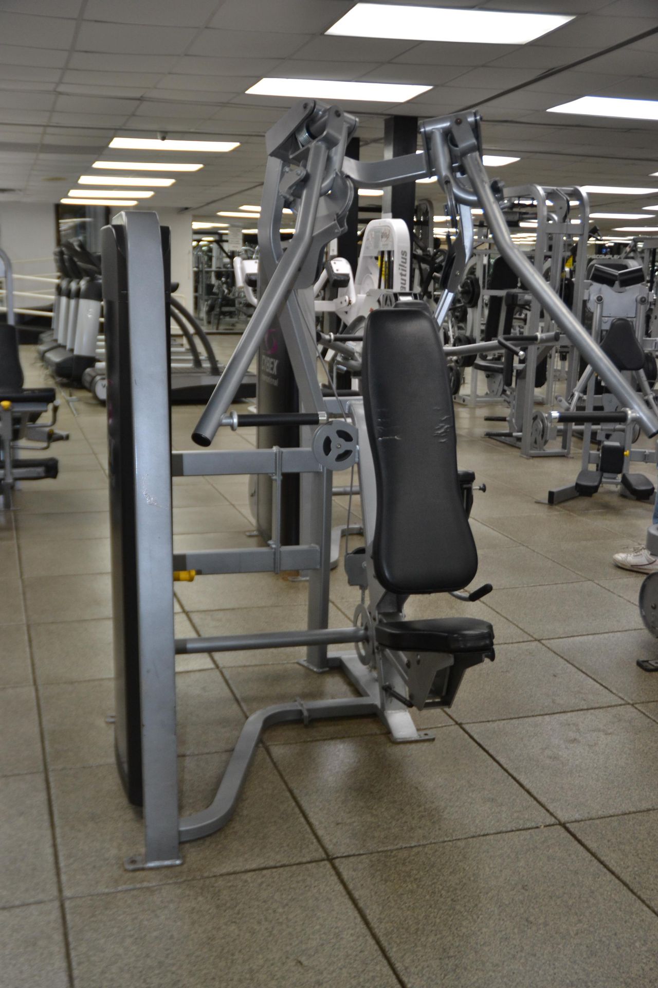 Cybex Eagle Chest Press