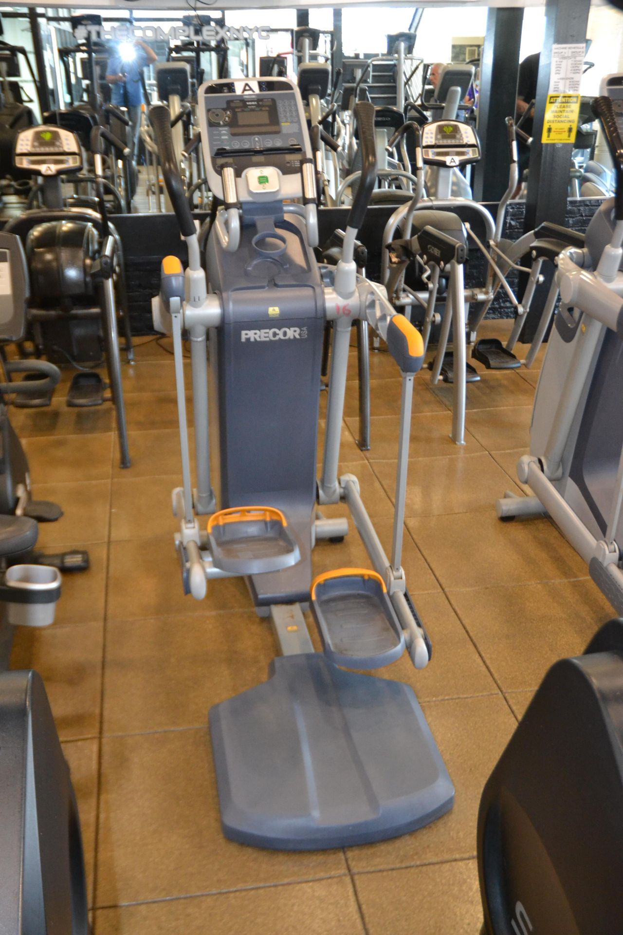 Precor AMT 100i Elliptical