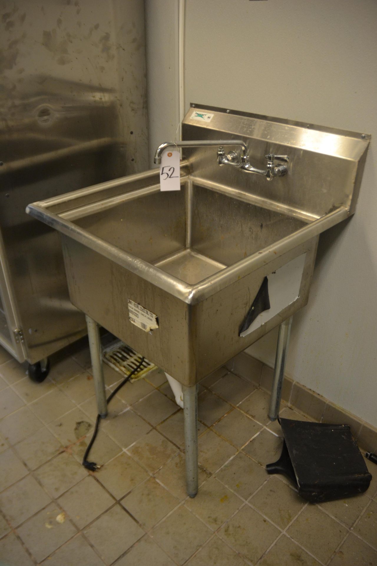 Regency 1-Compartment Deep Sink