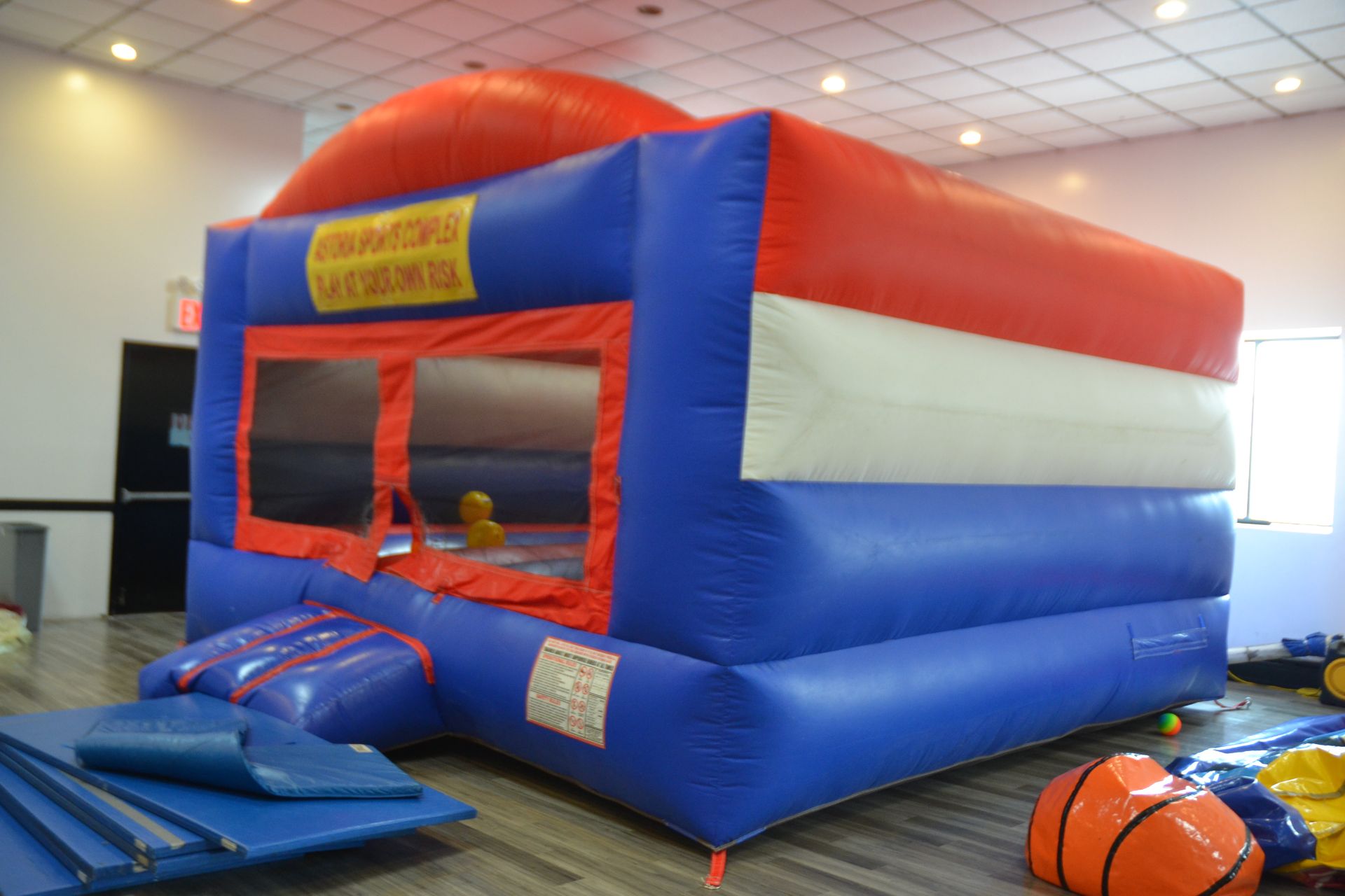 Inflatable Bounce House with (1) Blower