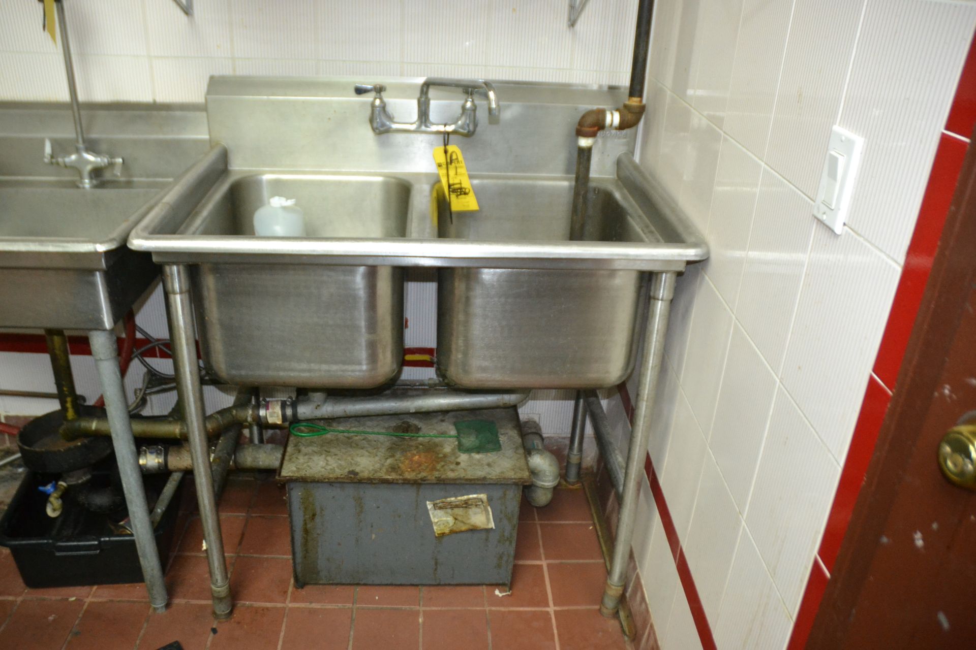 2-Compartment Sink