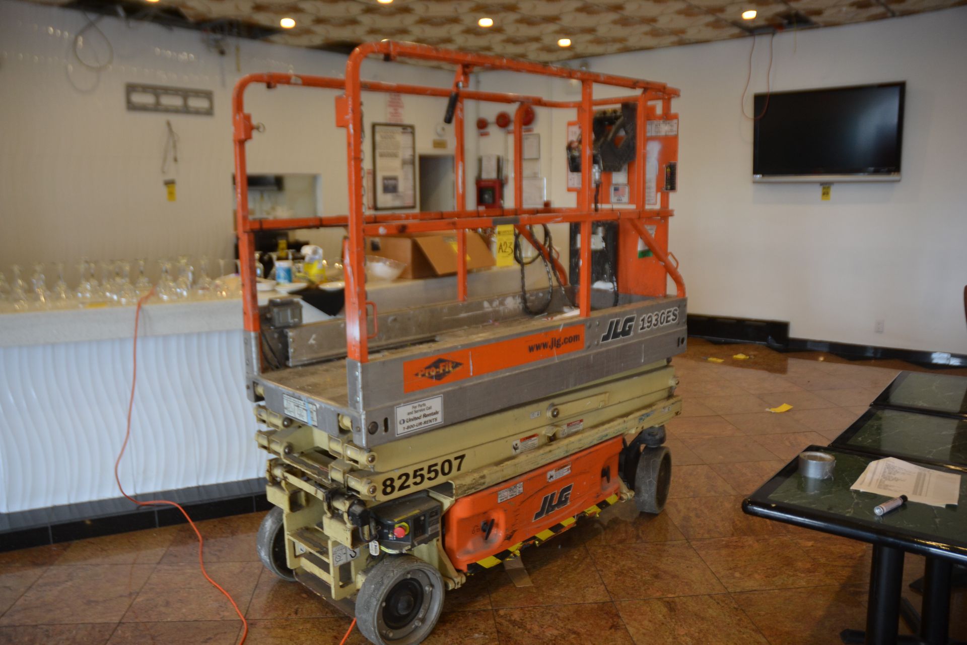 JLG 1930ES Pro Fit Scissor Lift