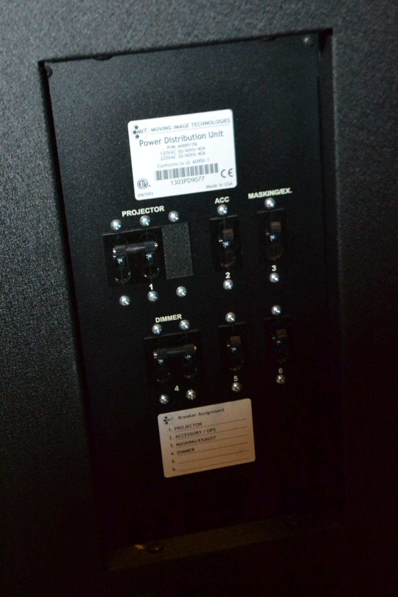 2013 NEC NC1200C DLP with MIT Power Distribution Unit, GDC, Zyxel M: G101910 Switchers and Tripp- - Image 4 of 5