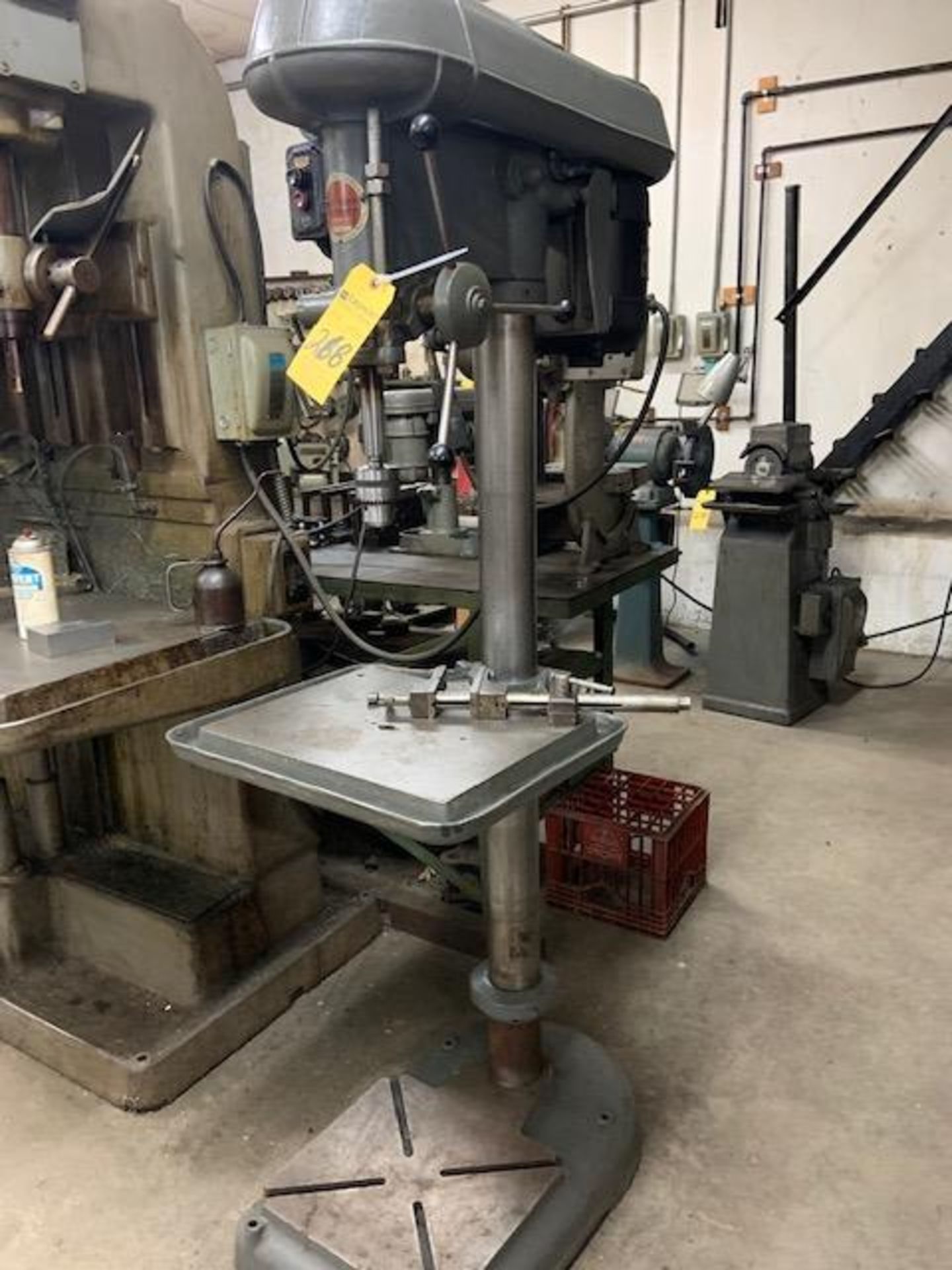 20" Walker Turner Floor Type Drill Press, SN: 2644 - Image 2 of 2