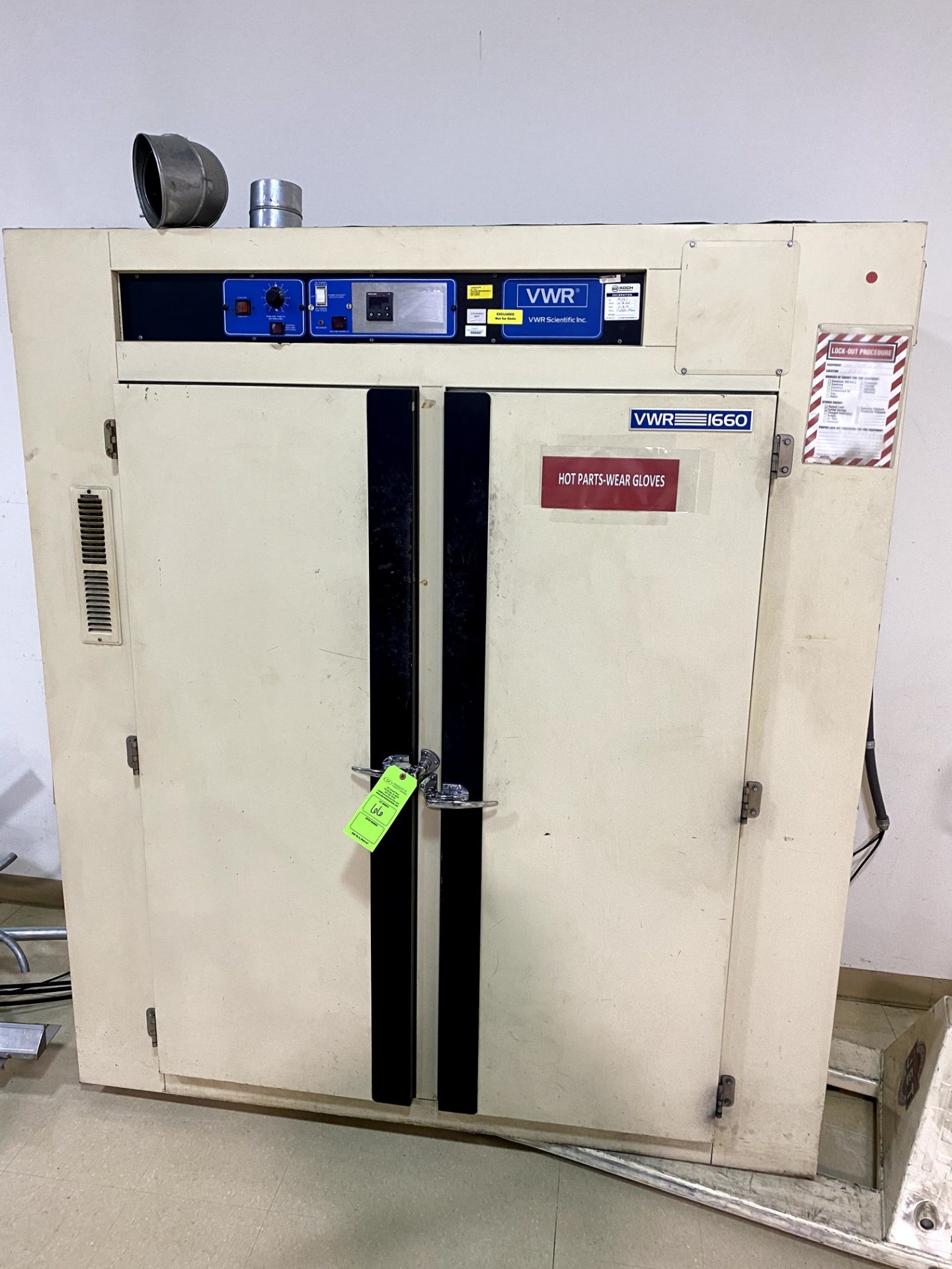 SHELL LAB VWR SCIENTIFIC OVEN; MODEL # 1660 10/86; SN 166040; 60 HZ; 220 V; 10 000 W; SINGLE