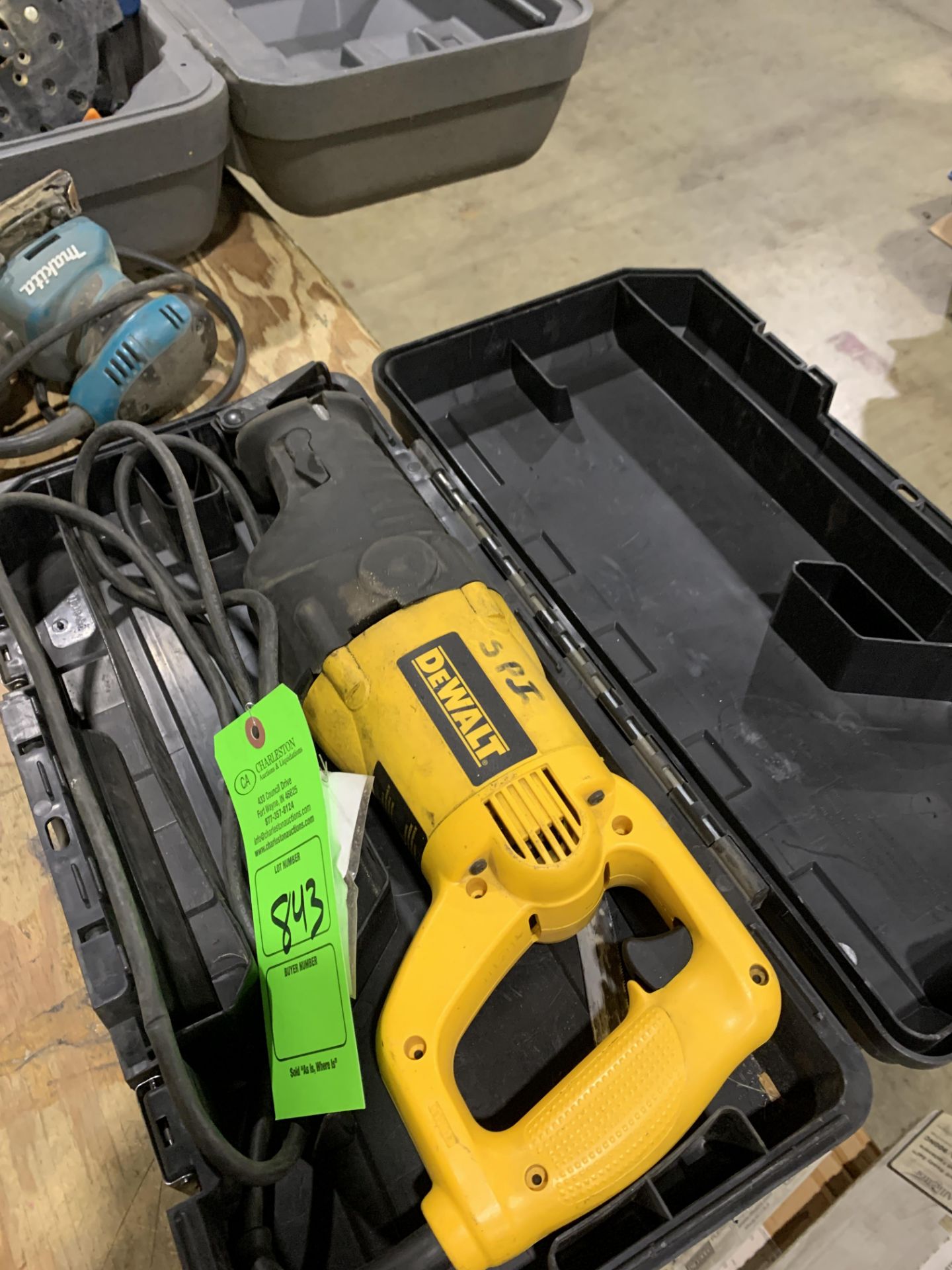 (1) DEWALT DW310K ELECTRIC SAWZAW