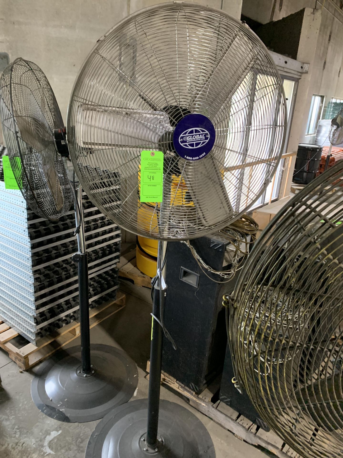 30" GLOBAL INDUSTRIAL PEDISTAL FAN