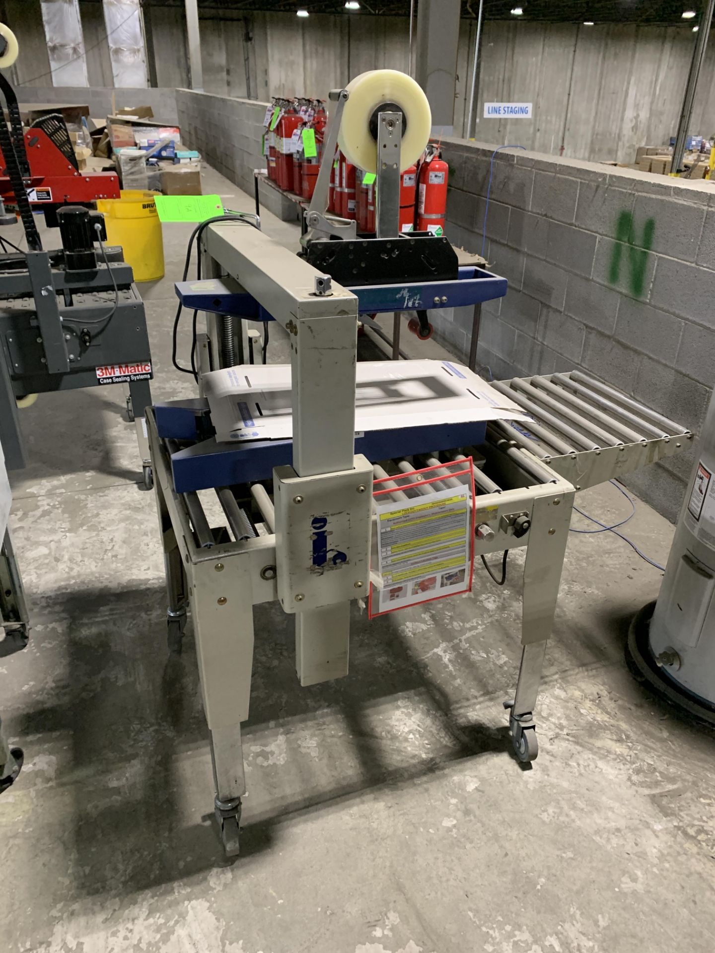 INTERPACK CASE SEALER: MODELUSC 2220-SB SERIAL: TM097 07 H 042 (115V 60HZ 1PH 3.4A) - Image 2 of 2