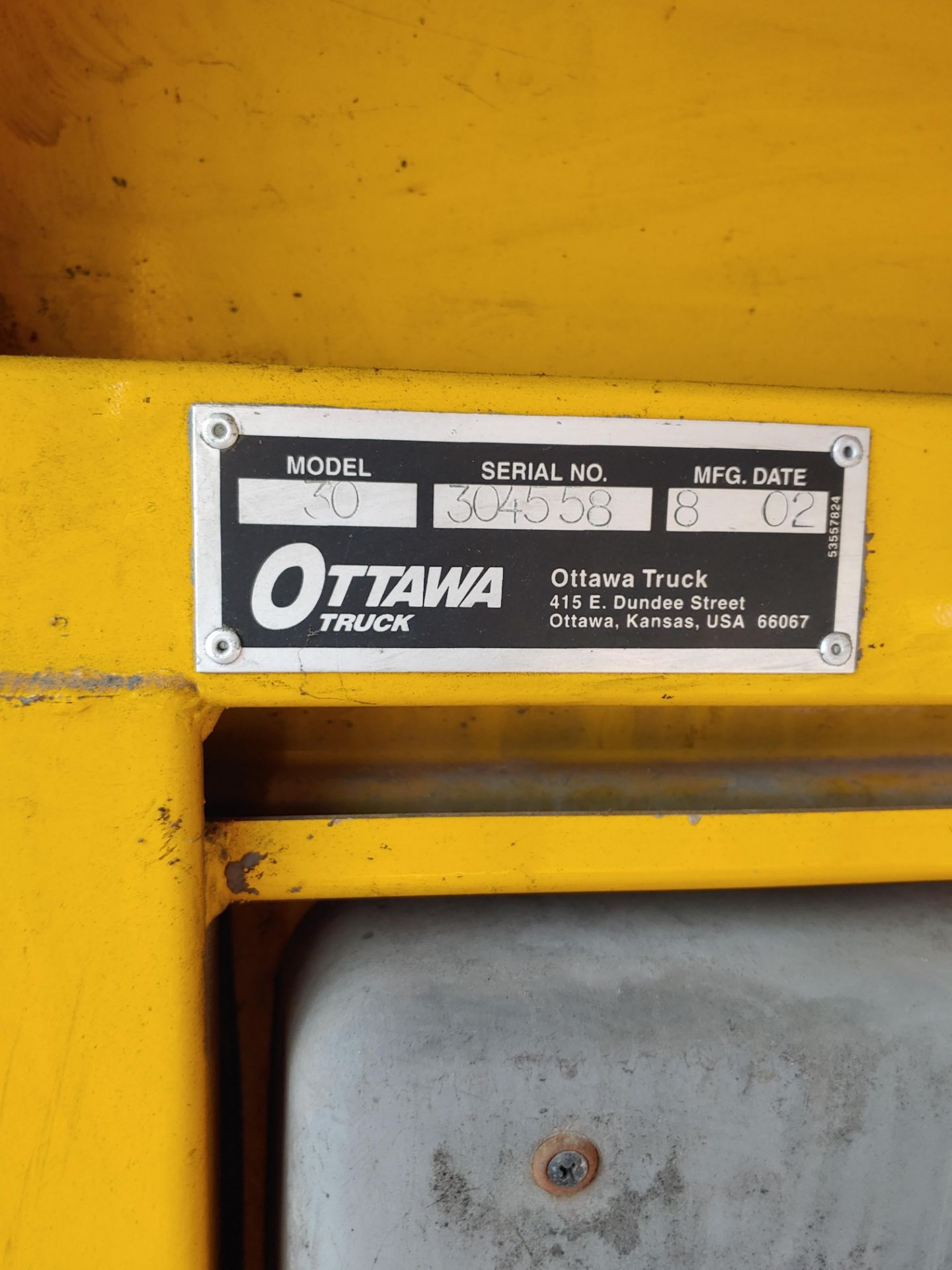 2002 OTTAWA YARD TRUCK: MODEL 30 SERIAL 304558 10292 HOURS - Image 4 of 4