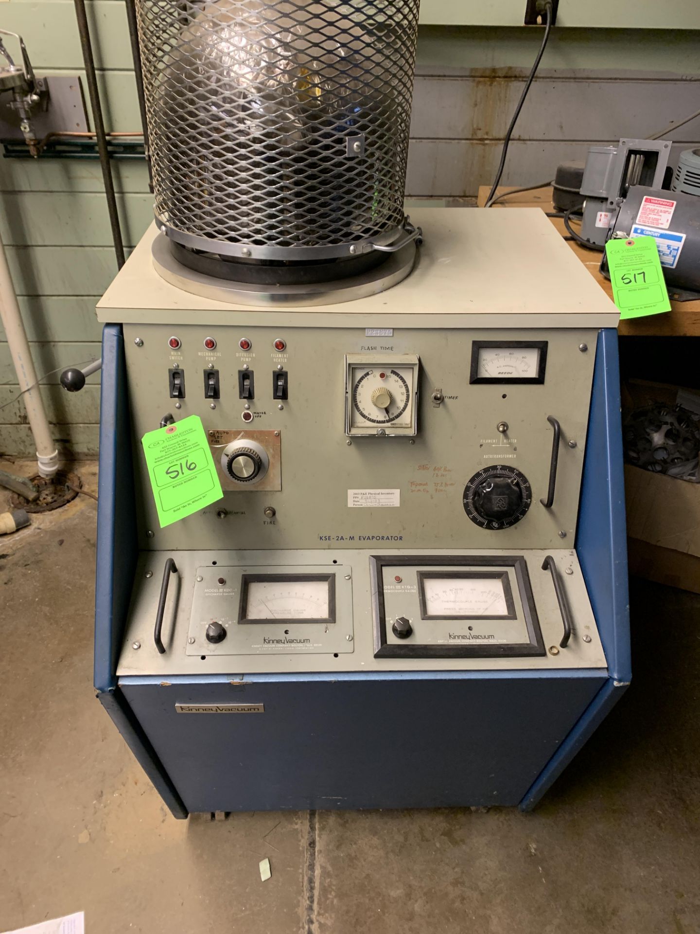 KINNEY KSE-2A-M EVAPORATOR INCLUDING: TRIVAC D1DA VACUUM PUMP (NO ID TAG) -- 1901 NOBLE DR EAST - Image 2 of 4