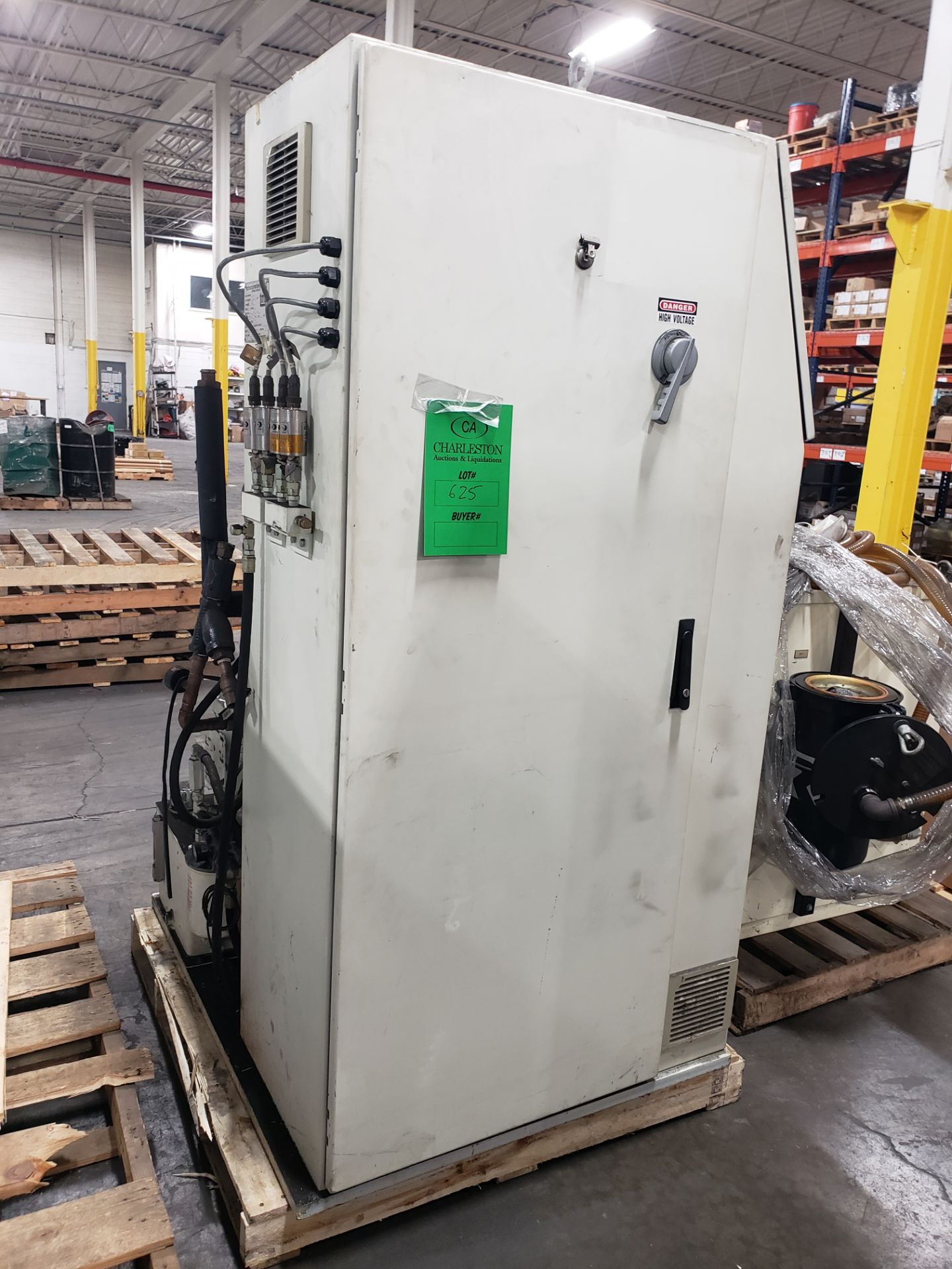 TMP 5 TON HYDRAULIC PRESS. -- 10711 Northend Ave, Ferndale, MI 48220