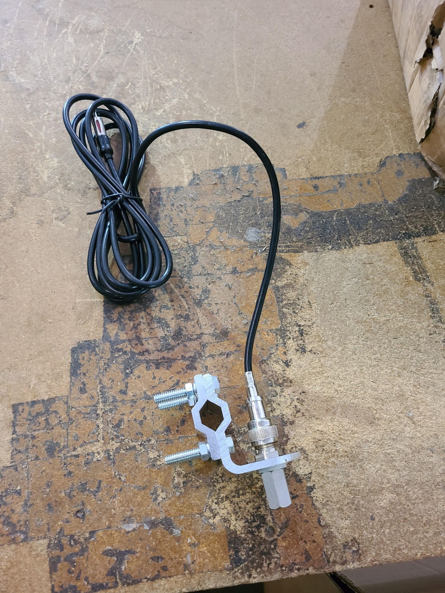 BOX OF ANTENNA MOUNT KITS - Image 2 of 2