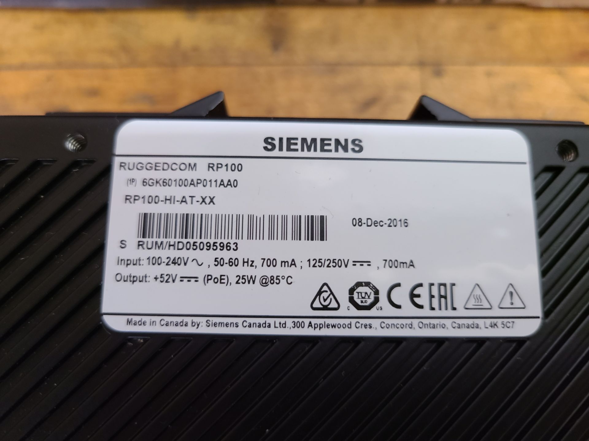 (4) SIEMENS RUGGED COM RP100 POWER SUPPLY - Image 3 of 3