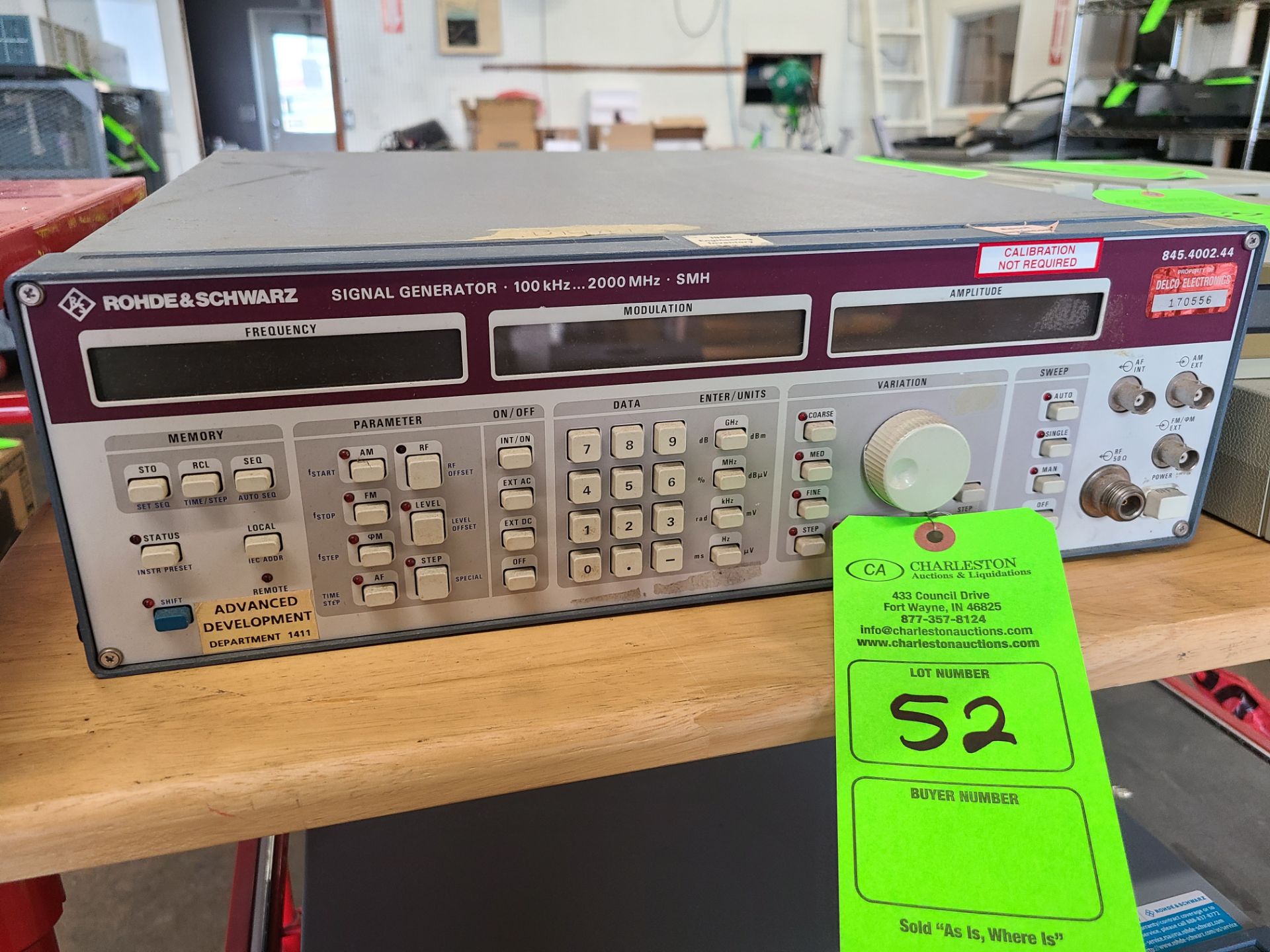 ROHDE & SCHWARZ SIGNAL GENERATOR 100 KHZ / 2000 MHZ / 5 MH