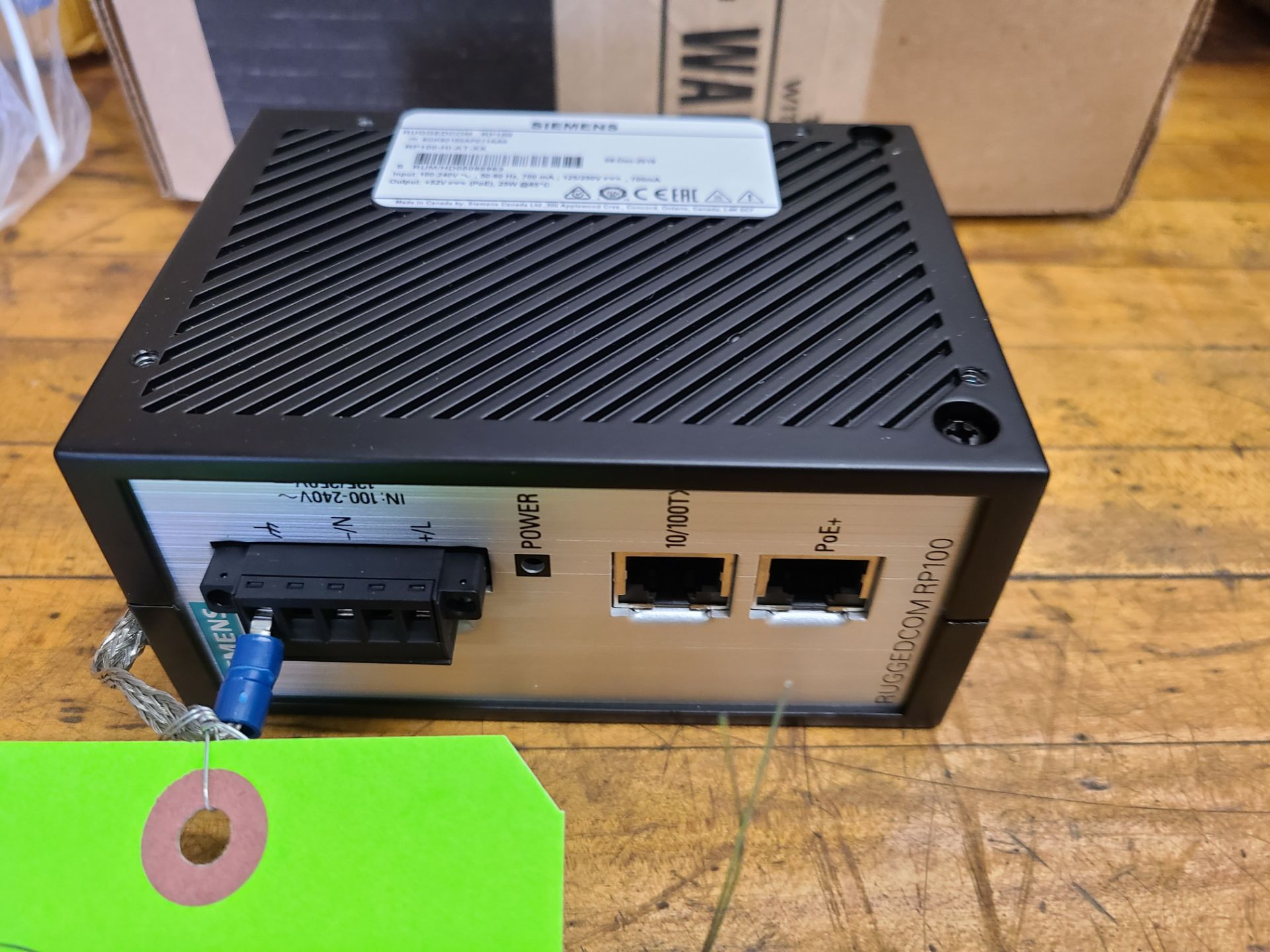 (4) SIEMENS RUGGED COM RP100 POWER SUPPLY - Image 2 of 3