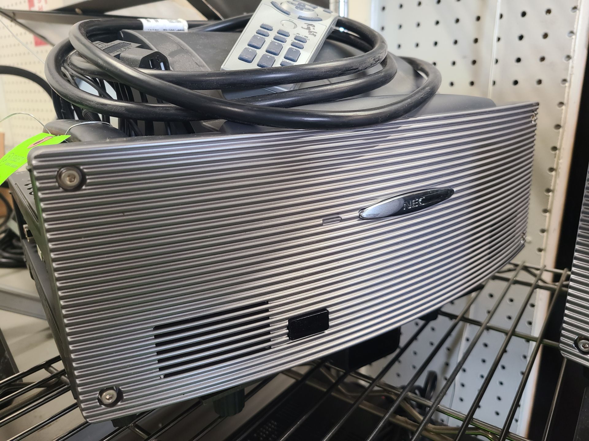 NEC PROJECTOR MODEL WT600