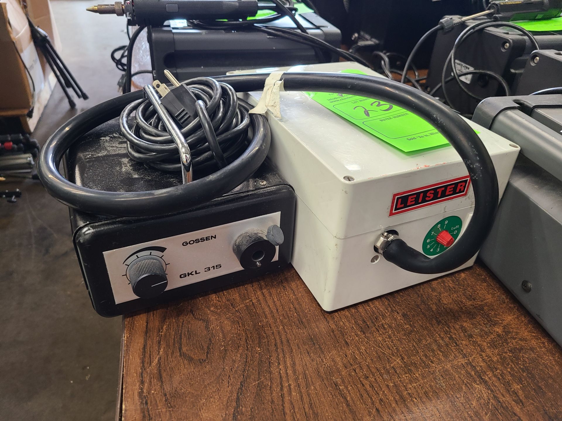 (1) GOSSEN GKL 315 FIBER OPTIC LIGHT; (1) LEISTER HEAT GUN