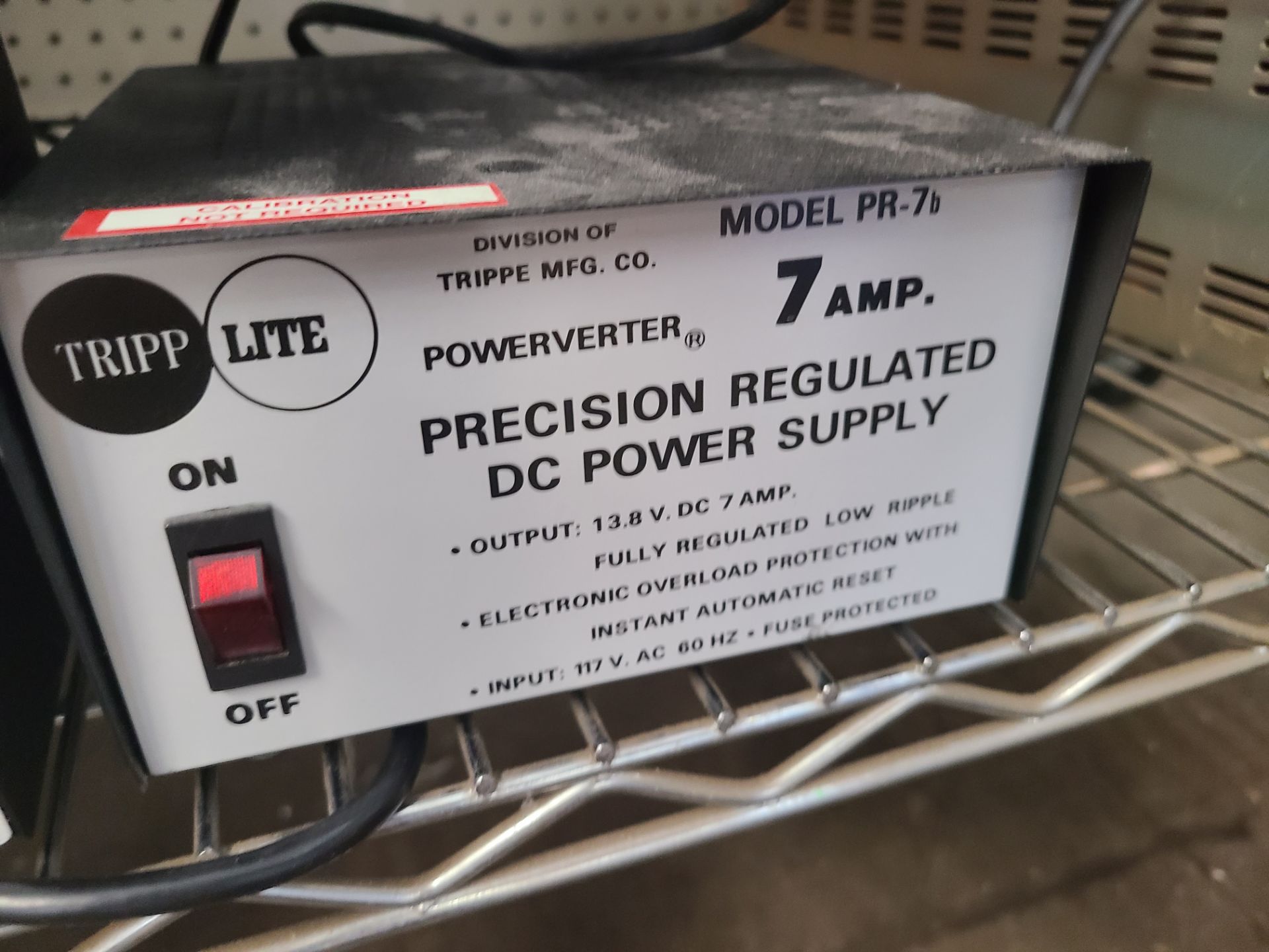 TRIPP LITE POWERVERTER PRECISION REGULATED DC POWER SUPPLY 7 AMP - Image 4 of 4