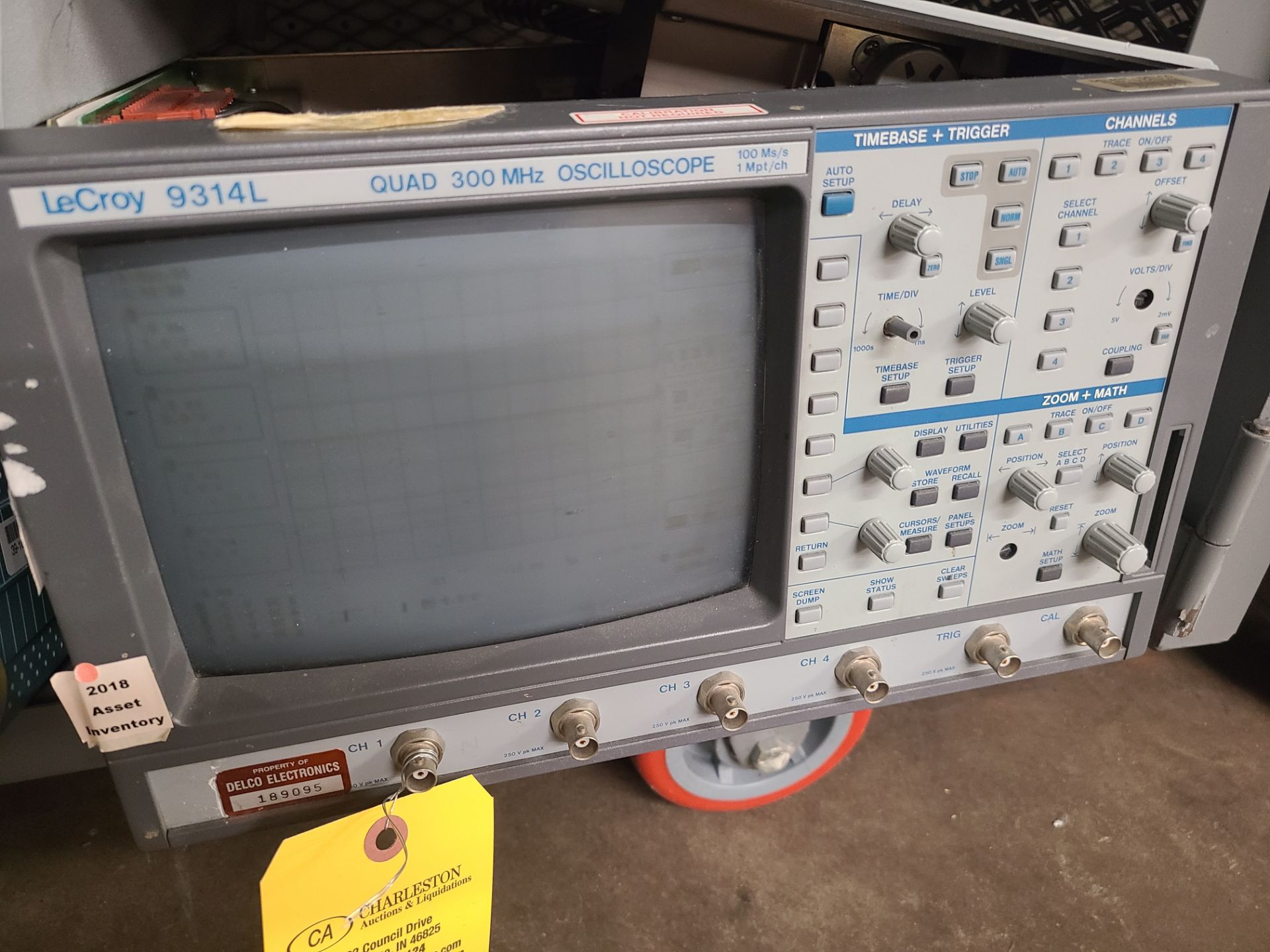 (DAMAGED - DOES NOT WORK) LE CROY 9314L QUAD 300 MHZ OSCILLOSCOPE