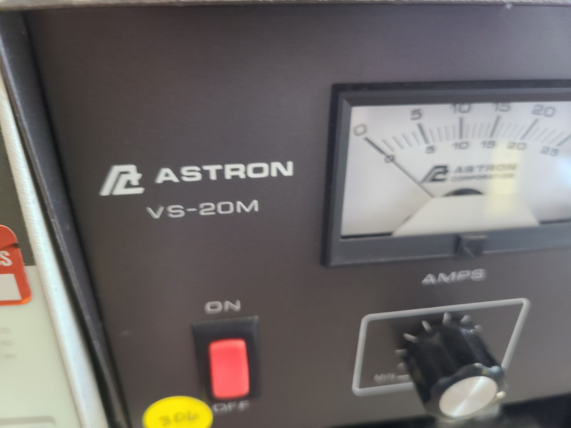 (1) ASTRON VS-20M; (1) MG PRO SERIES PS32 REGULATED POWER SUPPLY - Image 2 of 3