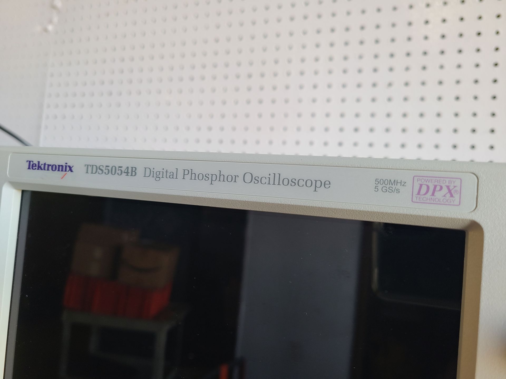 TEKTRONIX TDS 5054B DIGITAL PHOSPHOR OSCILLOSCOPE - Image 2 of 2