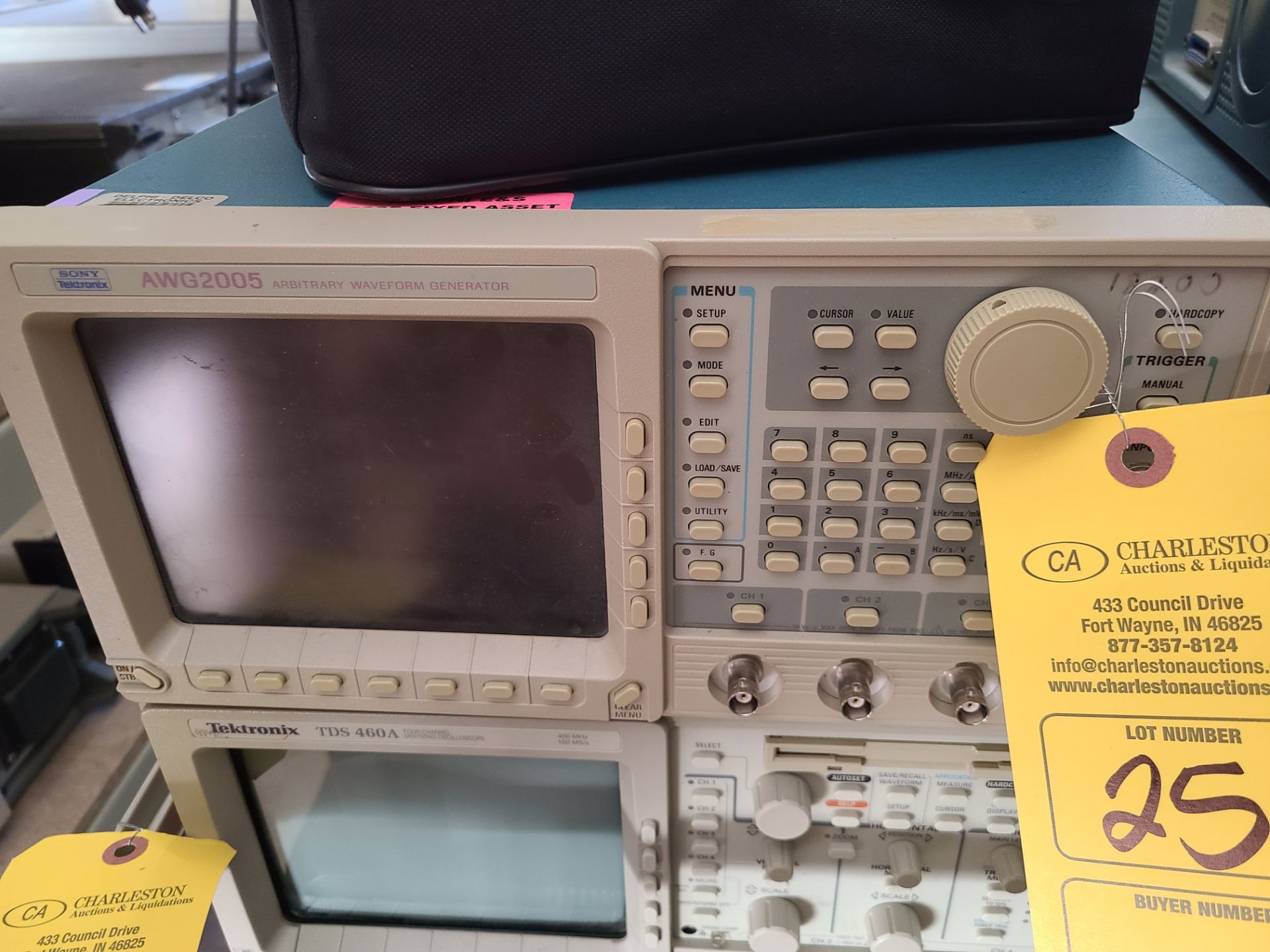 TEKTRONIX AWG 2005 ARBITRARY WAVEFORM GENERATOR