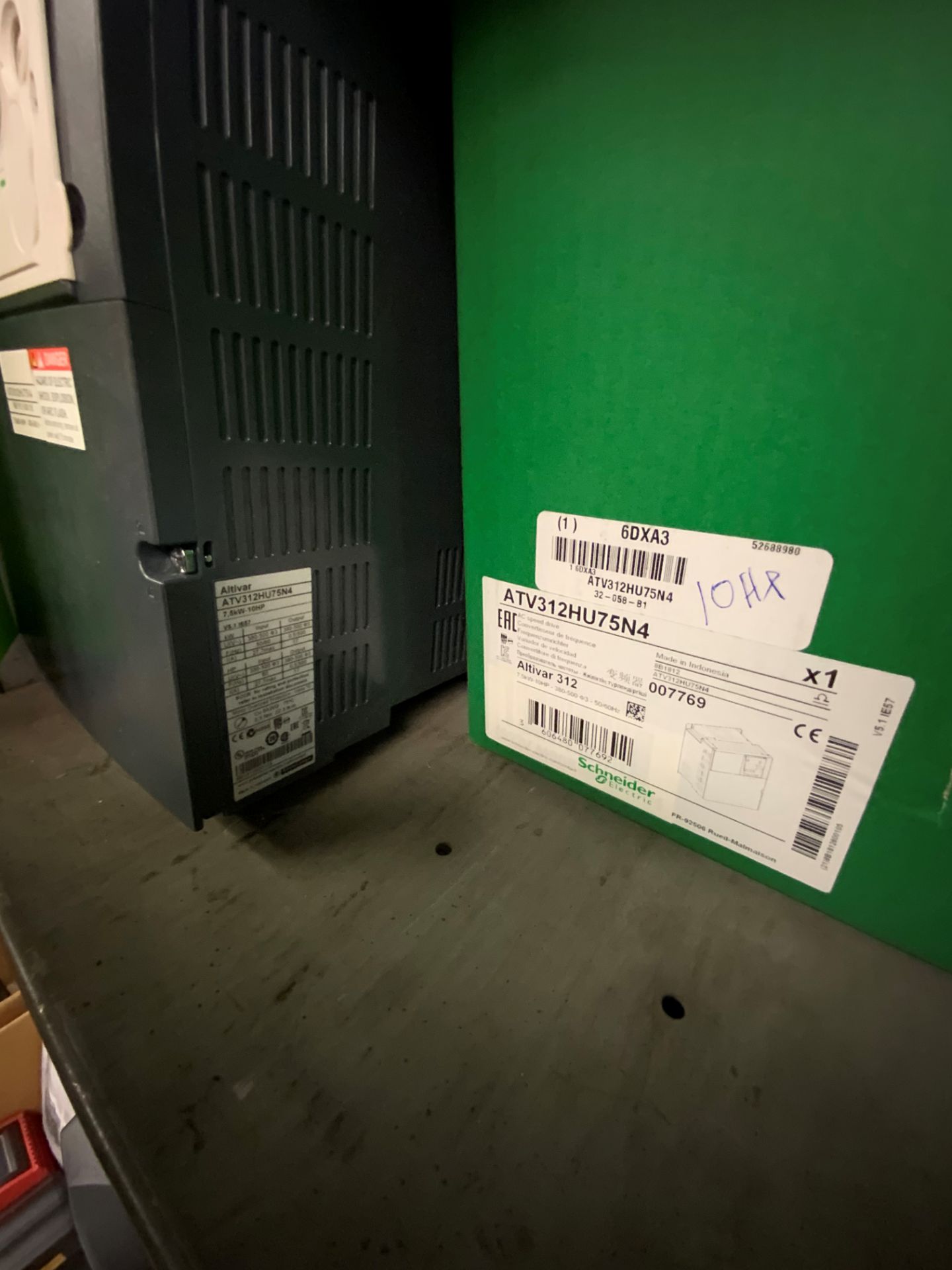 (2) SCHNEIDER ELECTRIC 10 HP AC SPEED DRIVE(S) & APC SMART UPS 750 - SEE PICTURES - Image 2 of 3