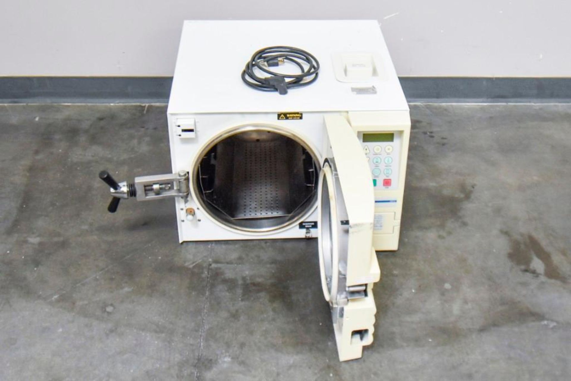 VWR Autoclave MDL AS12 - Image 8 of 16