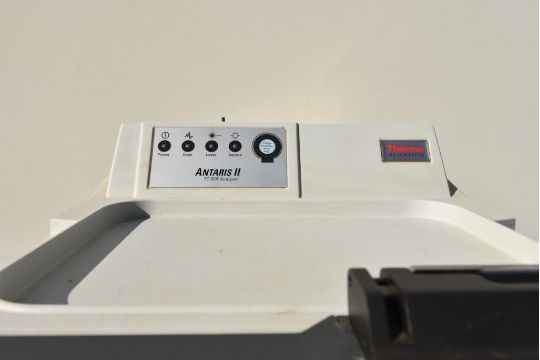 Thermo Scientific Antaris II FT-NIIR Analyzer - Image 10 of 10