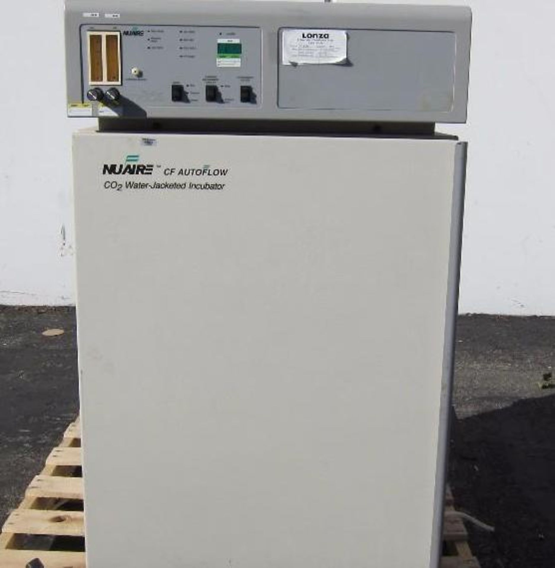 Nuaire CO2 Water Jacketed Incubator MDL NU-1500