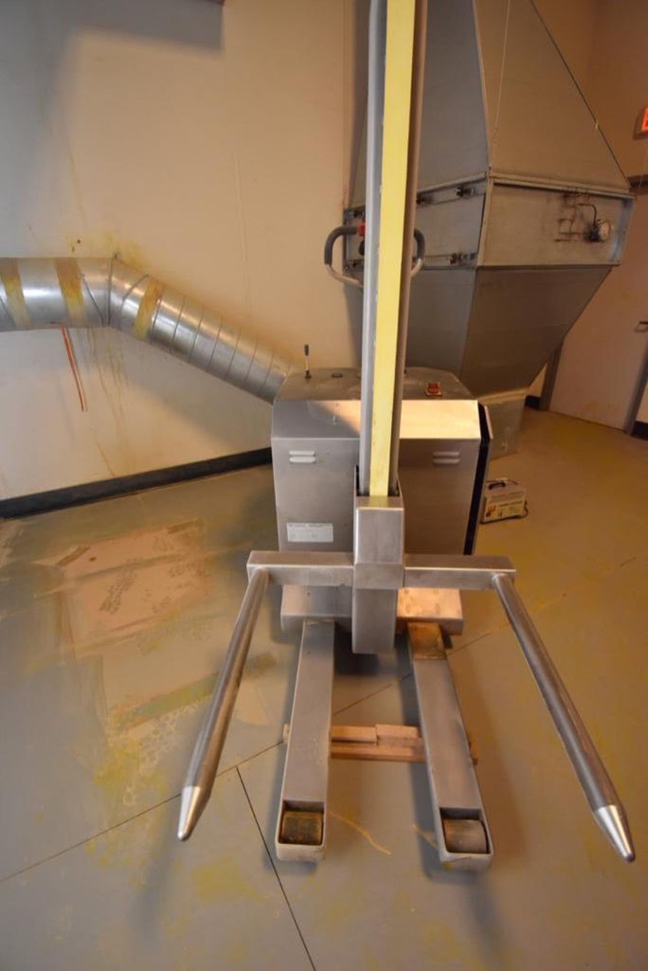 Bohle Telescope Mobile Lifter PTH 400 with Blender Sieve and Tote - Image 2 of 16