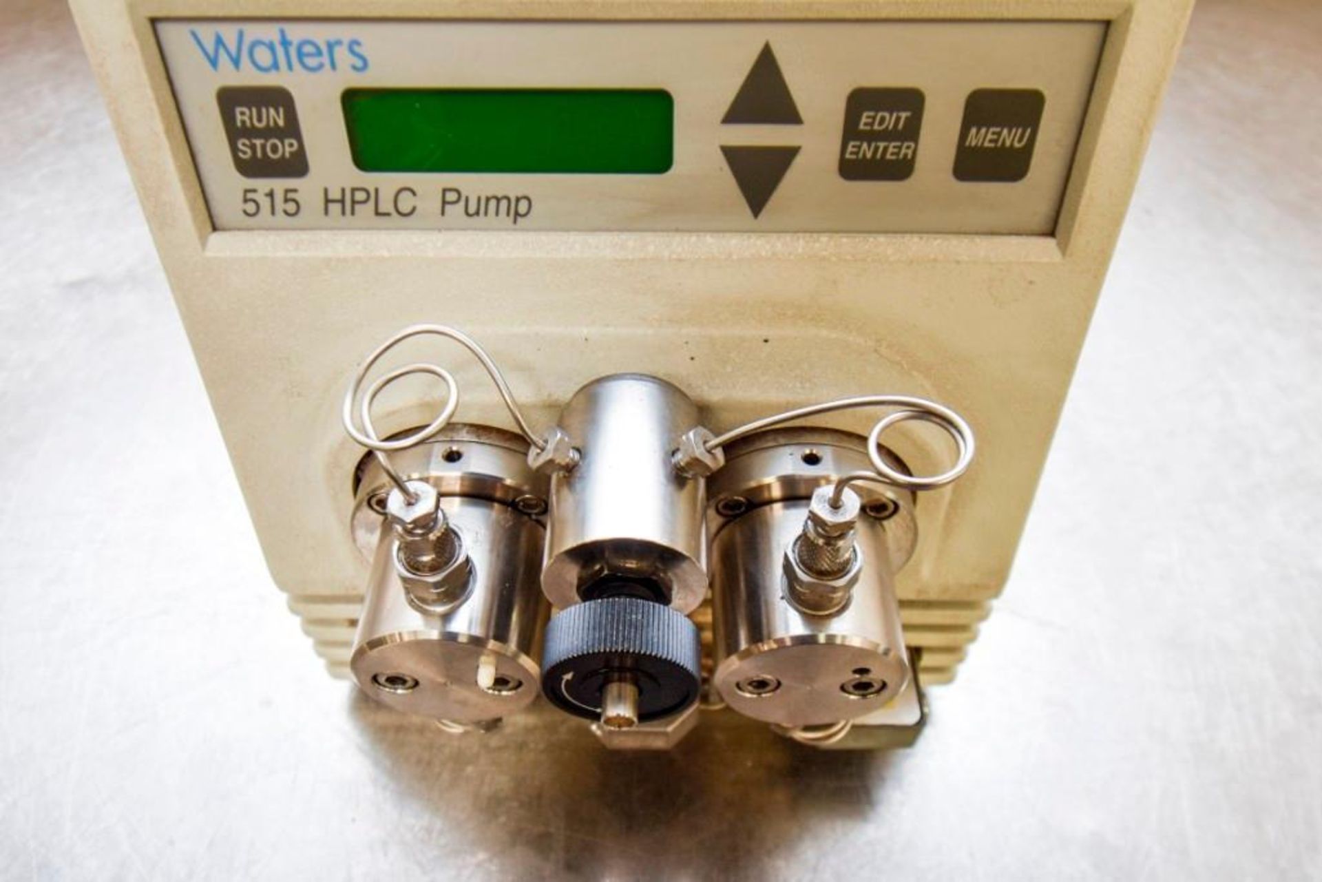 Waters 717 Plus Autosampler, 515 HPLC pump, pump control module - Image 13 of 29