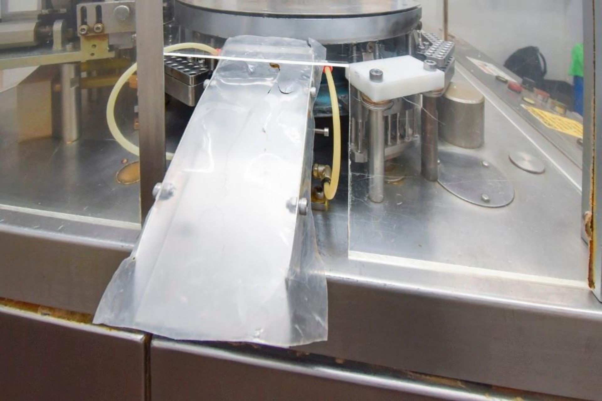 NJP 1800B Encapsulation Machine - Image 21 of 30