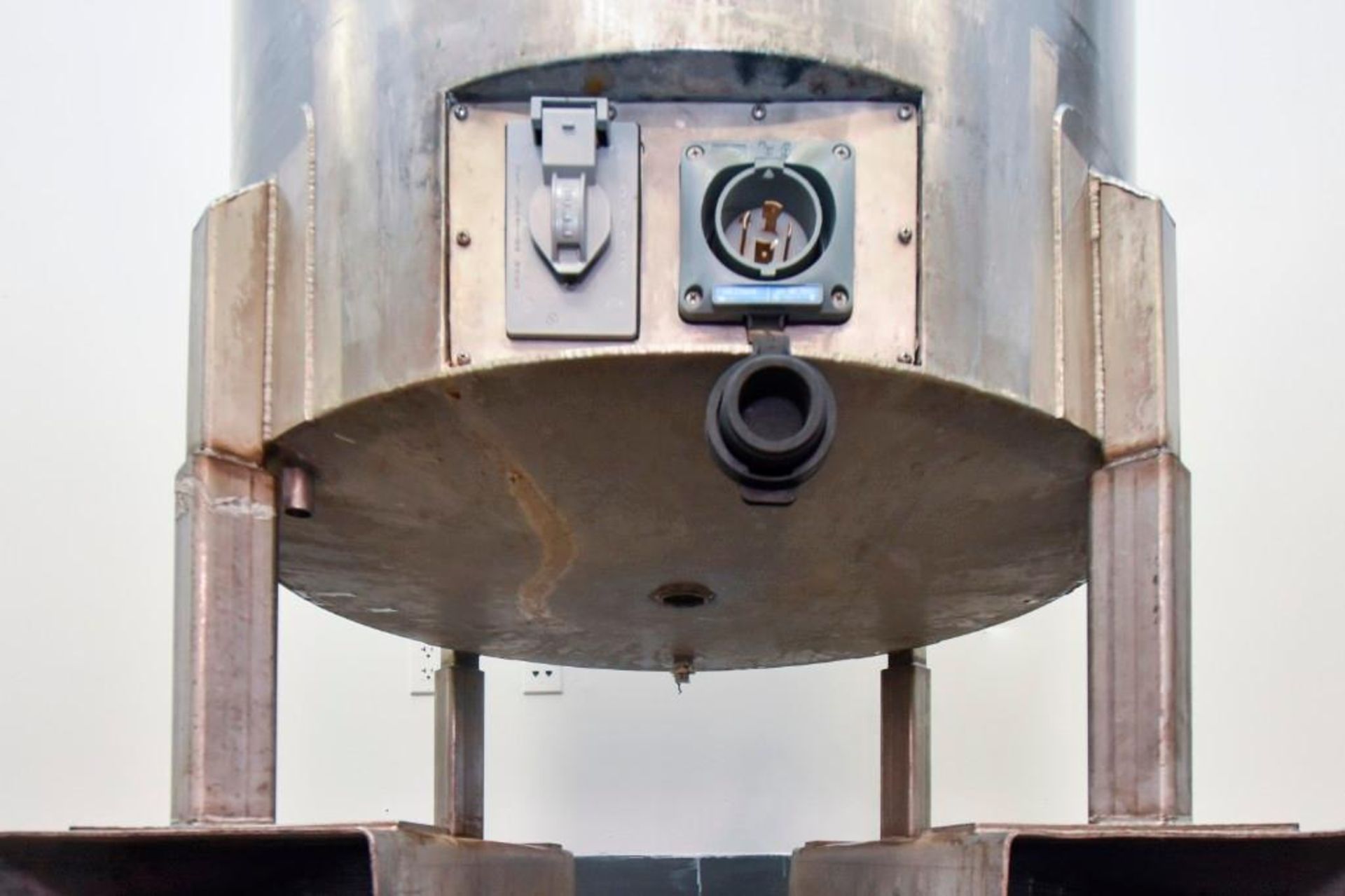 Jacketed Stainless Steel Holding Tank 340L - Image 9 of 13