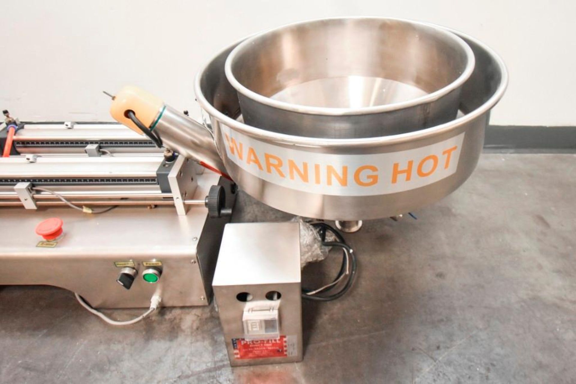 MJK0450 Double Liquid Automatic Pneumatic with Filler Heating Hopper - Image 12 of 13