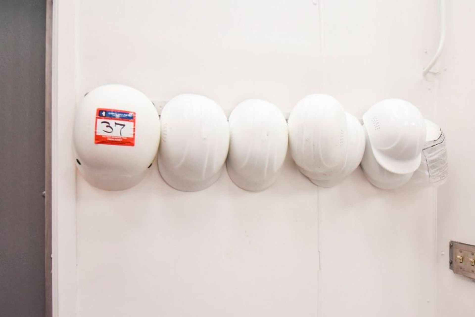 Lot of 8 Hard hats