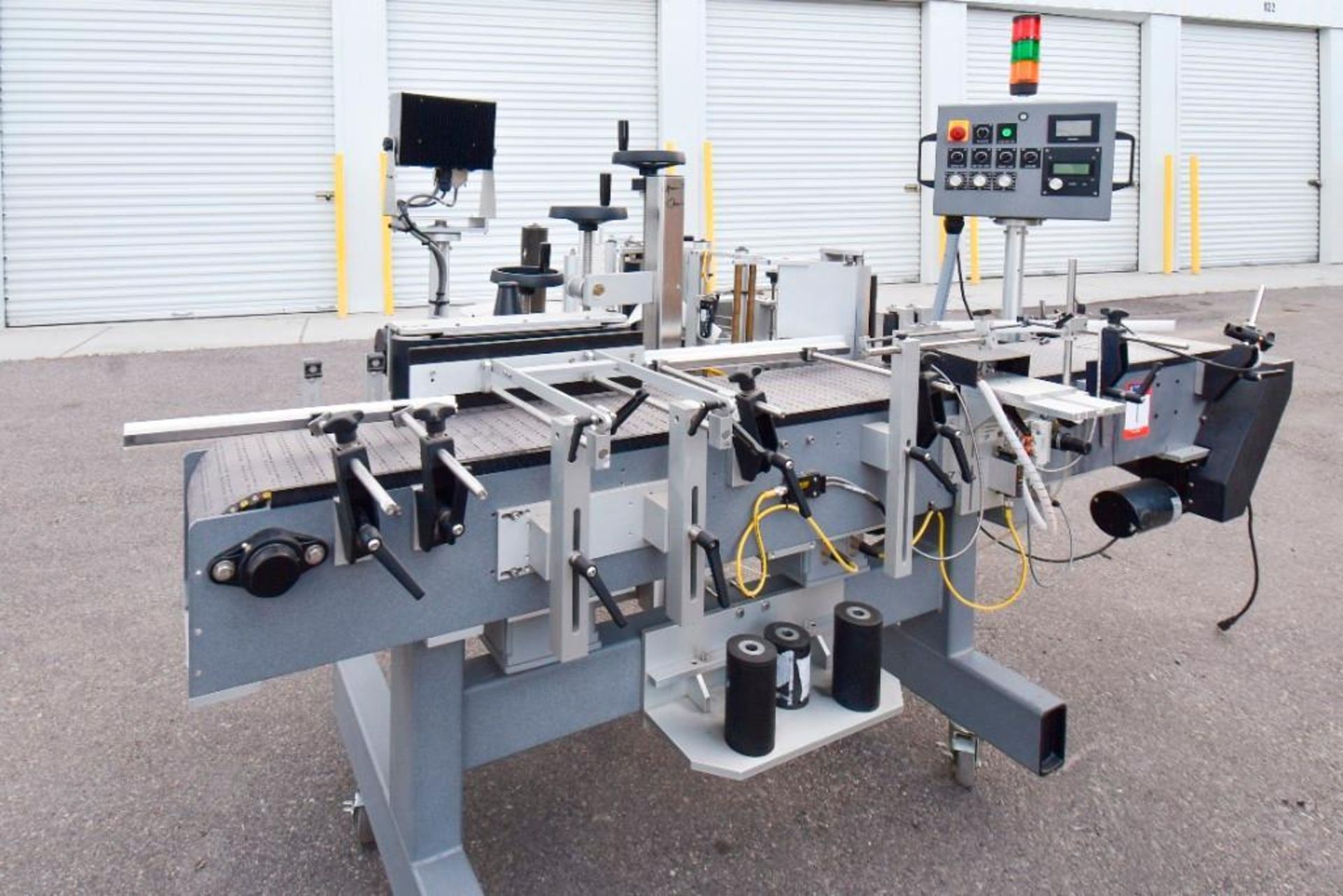 Universal Labeling Systems SL- 2000 Right Hand Labeler - Image 5 of 12