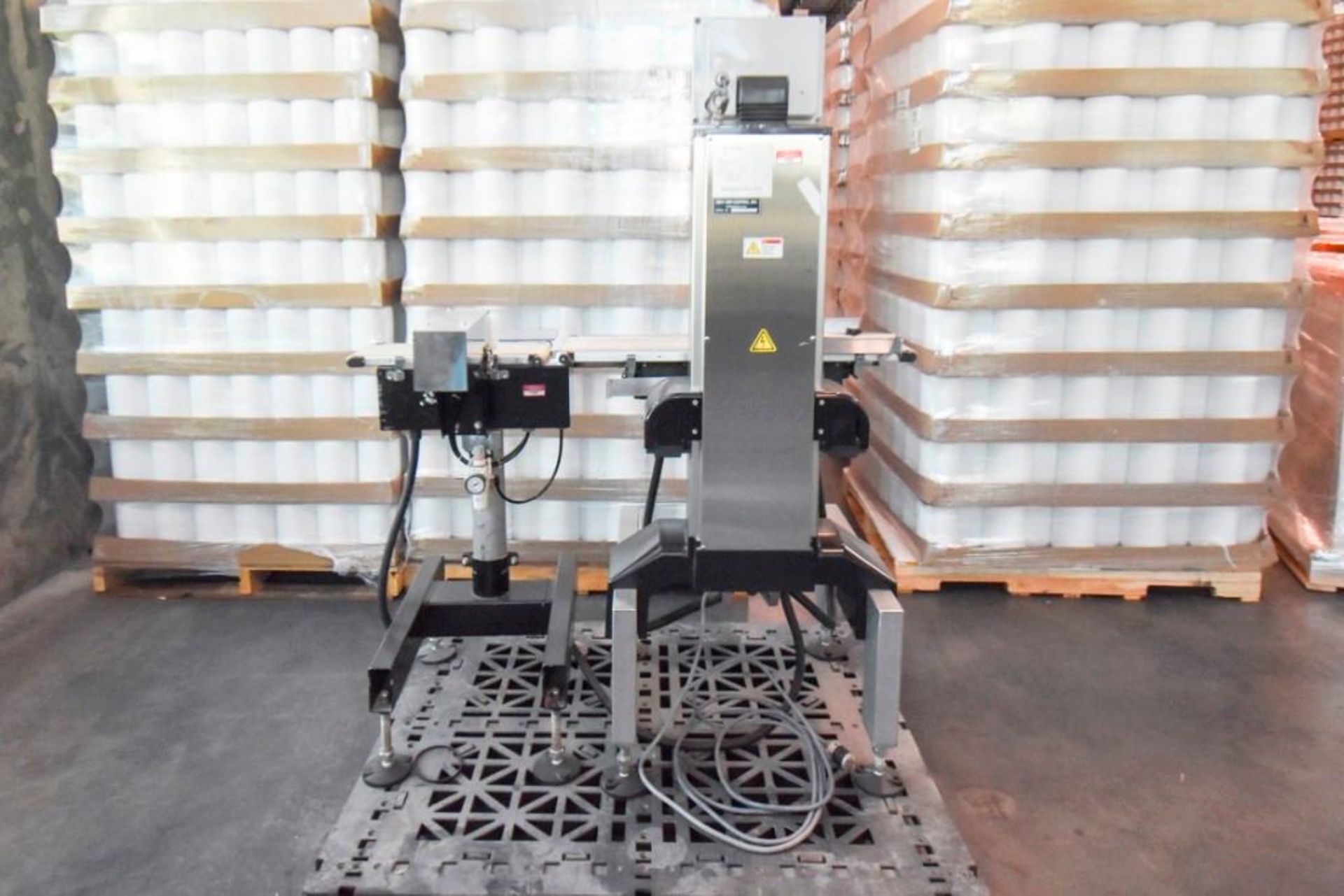 Ishida Checkweigher with Pneumatic Kick - Image 11 of 16