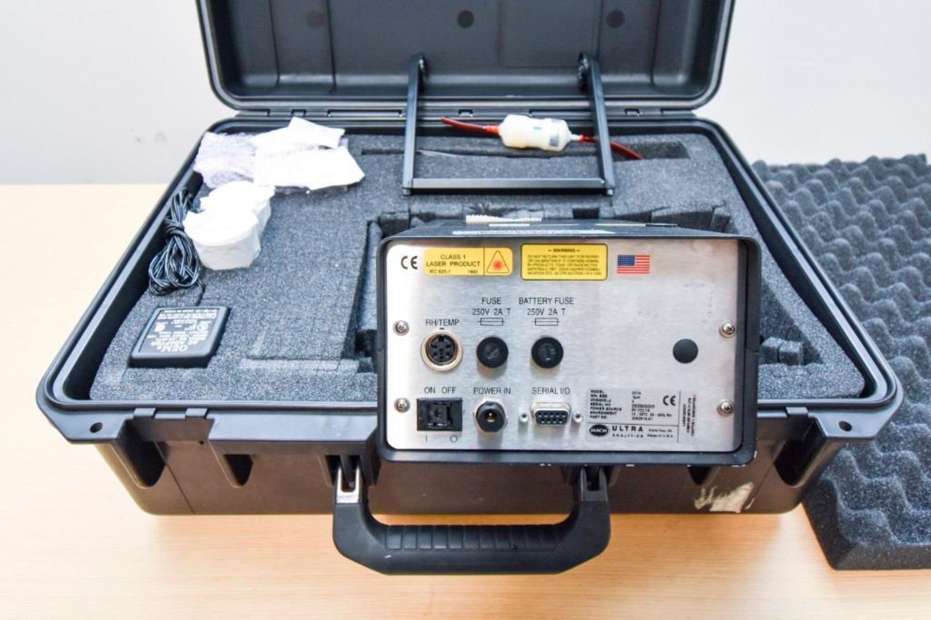 Mat one laser particle counter with case - Image 5 of 7