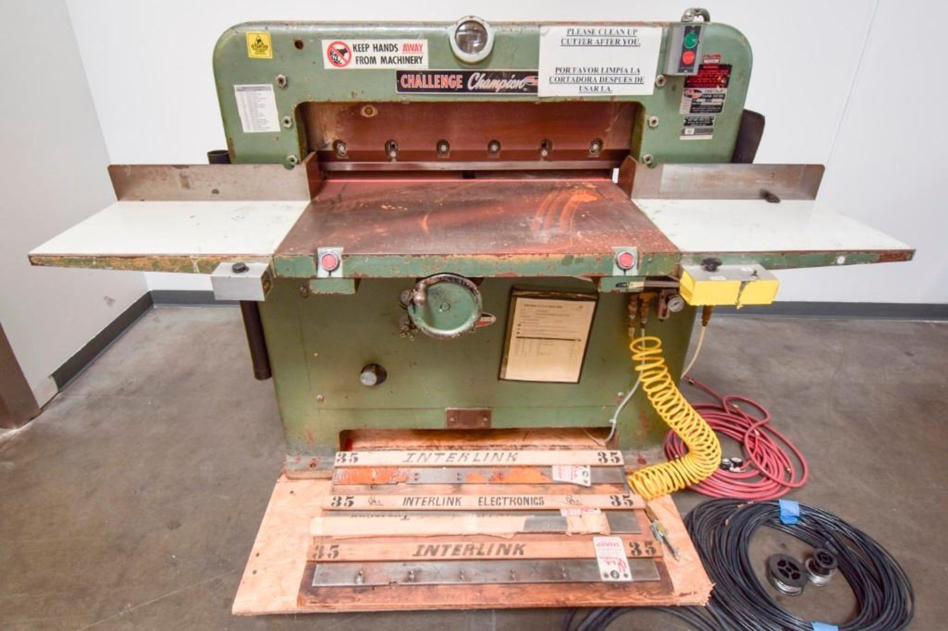 Challenge Champion 30" Guillotine Hydraulic Paper Cutter - Image 2 of 22