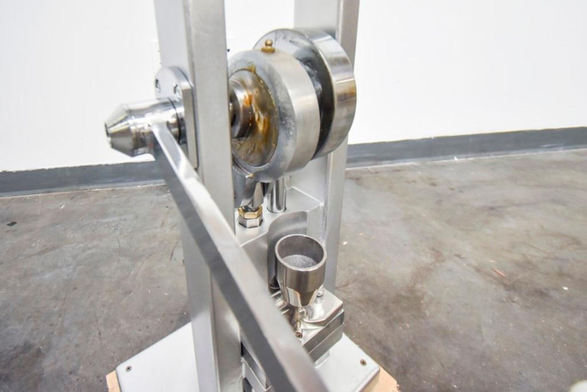 Manual Single Punch Tablet Press - Image 9 of 9