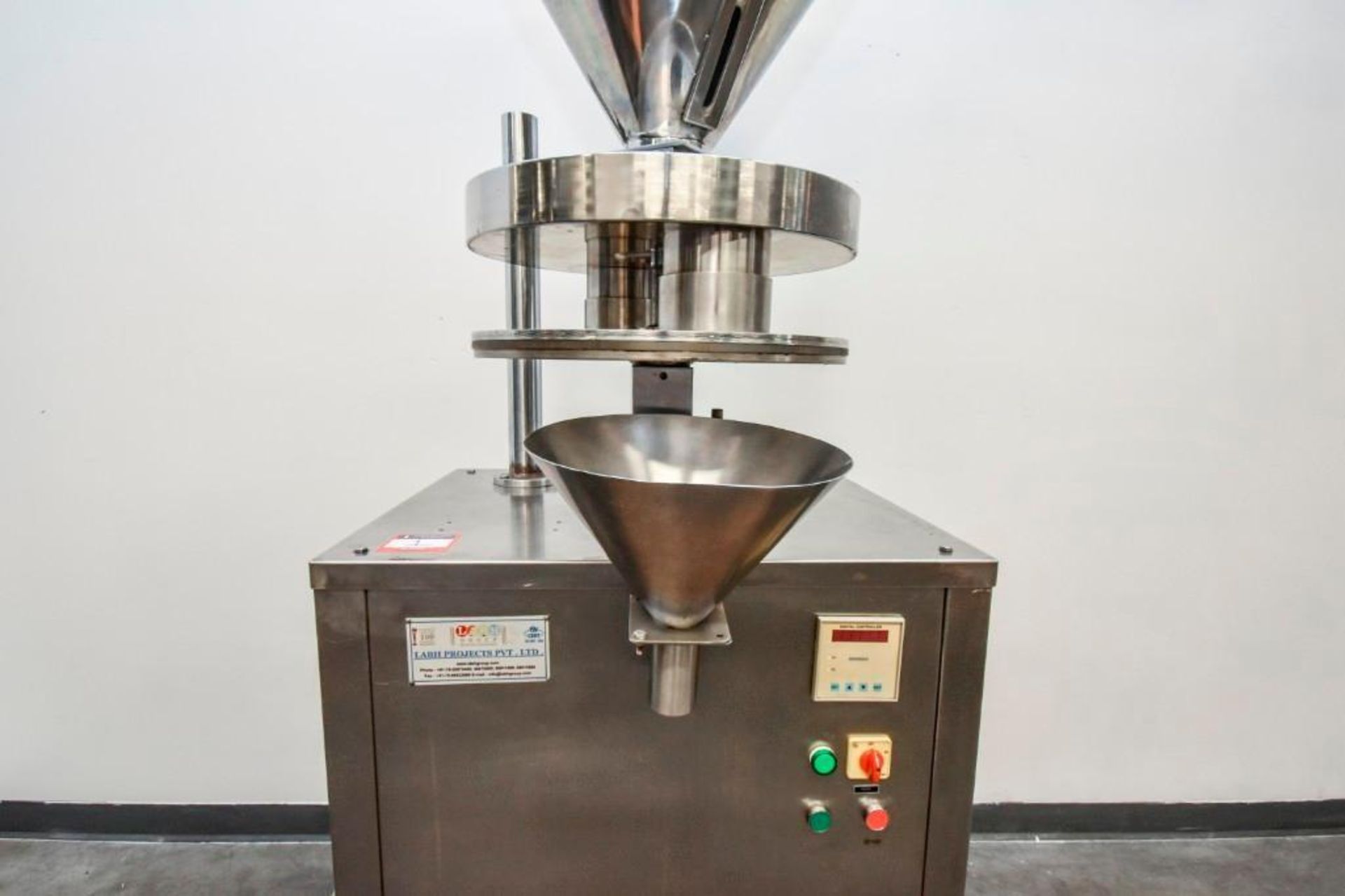 LabH Volumetric Filler MDL LX-4001 - Image 4 of 17