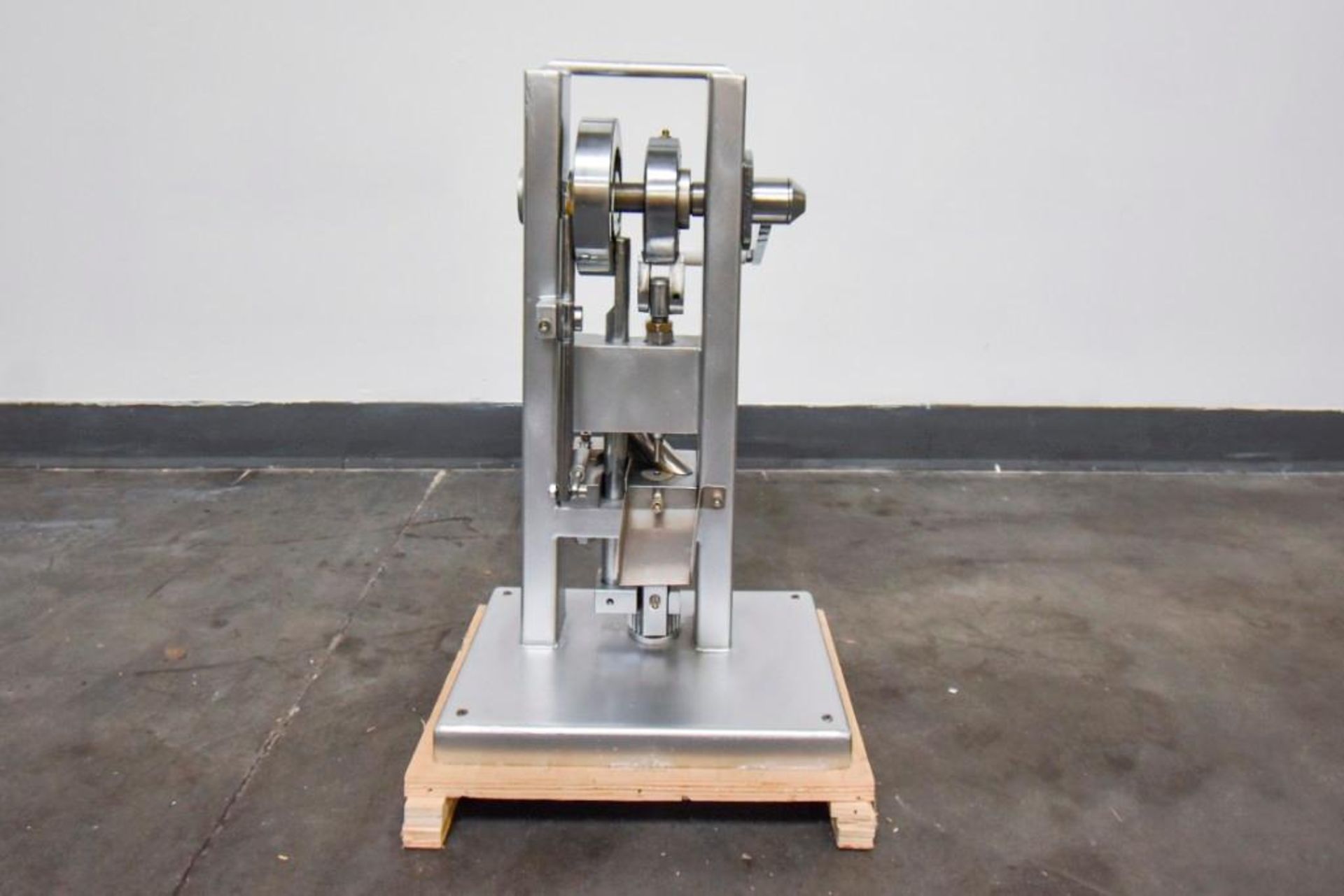 Manual Single Punch Tablet Press