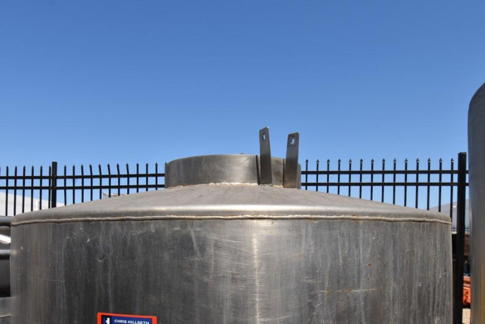 Stainless Steel Liquid Tank 440 Gallons - Image 4 of 6