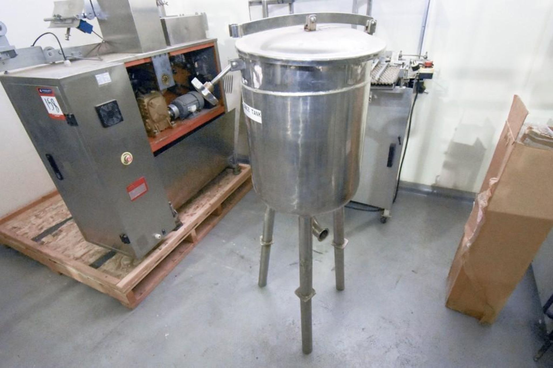 Small Stainless Steel Holding Tank 16 Gallons - Image 6 of 7