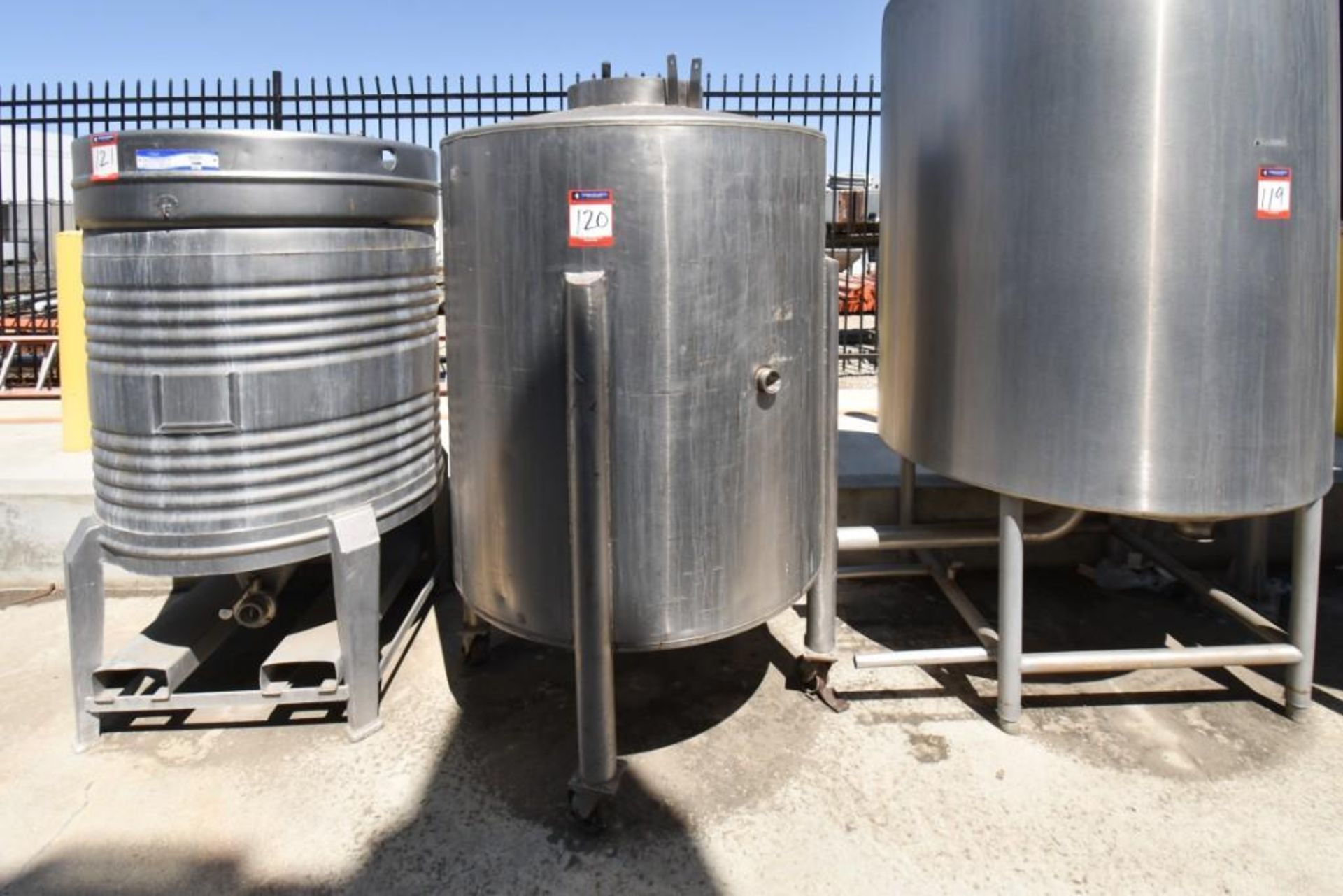 Stainless Steel Liquid Tank 440 Gallons